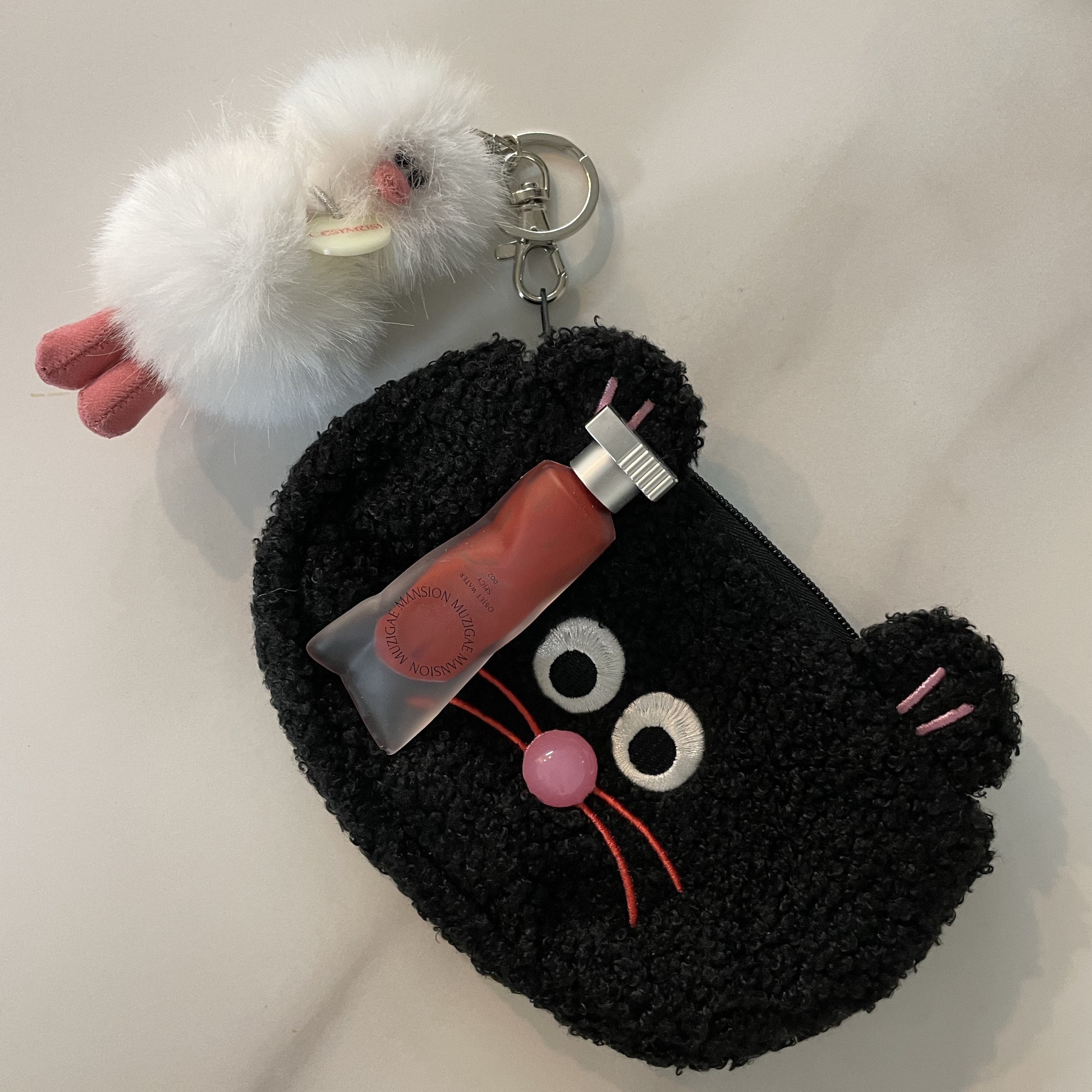 Monamhee Pouch Black, Cosymosy Mini Bird Keyring White - Renewal Ver. 착용 스타일 - 1