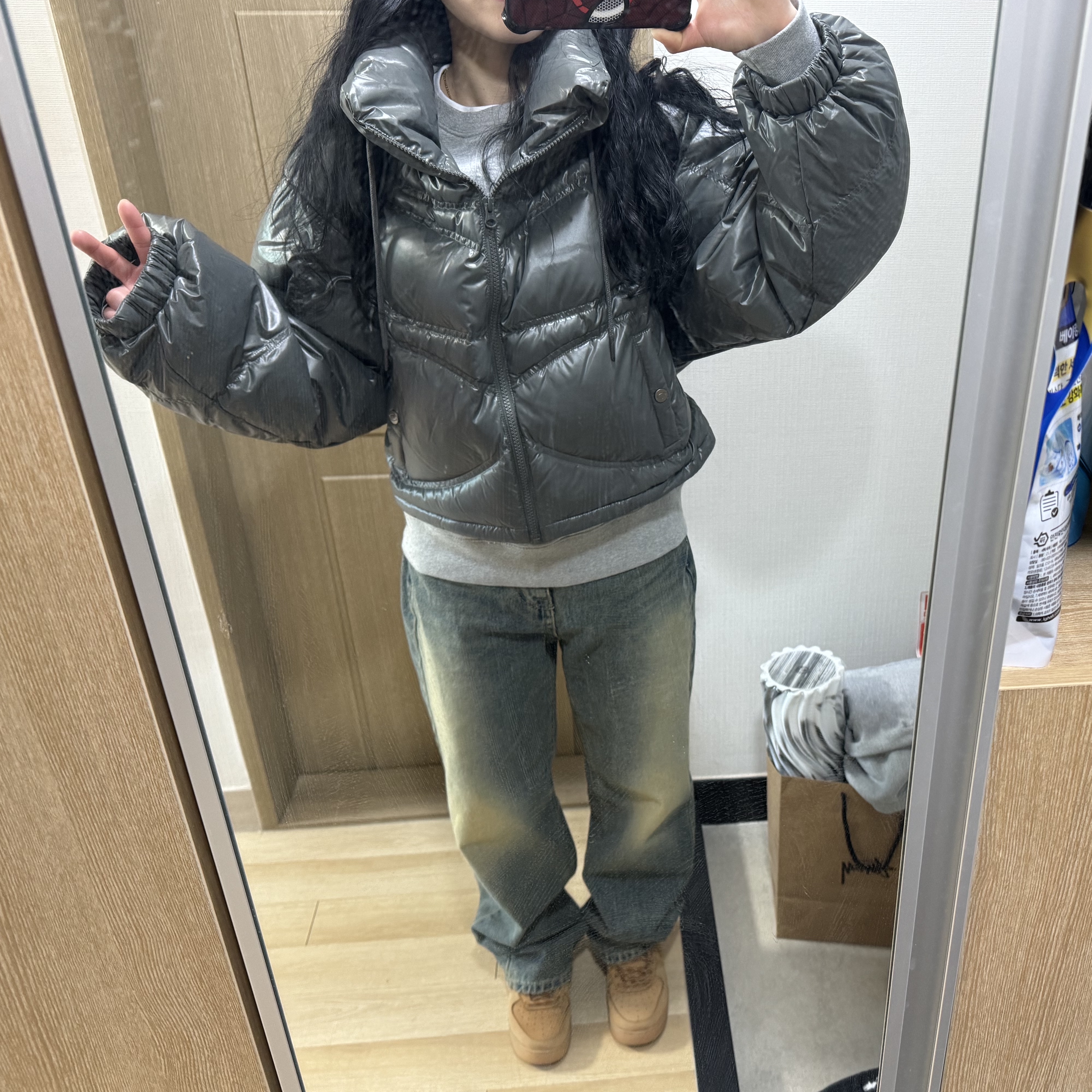 (W) Mischief Alien Down Jacket Khaki, (W) Maison Kitsune Dressed Fox Patch Adjusted Sweatshirt Grey Melange 착용 스타일 - 4