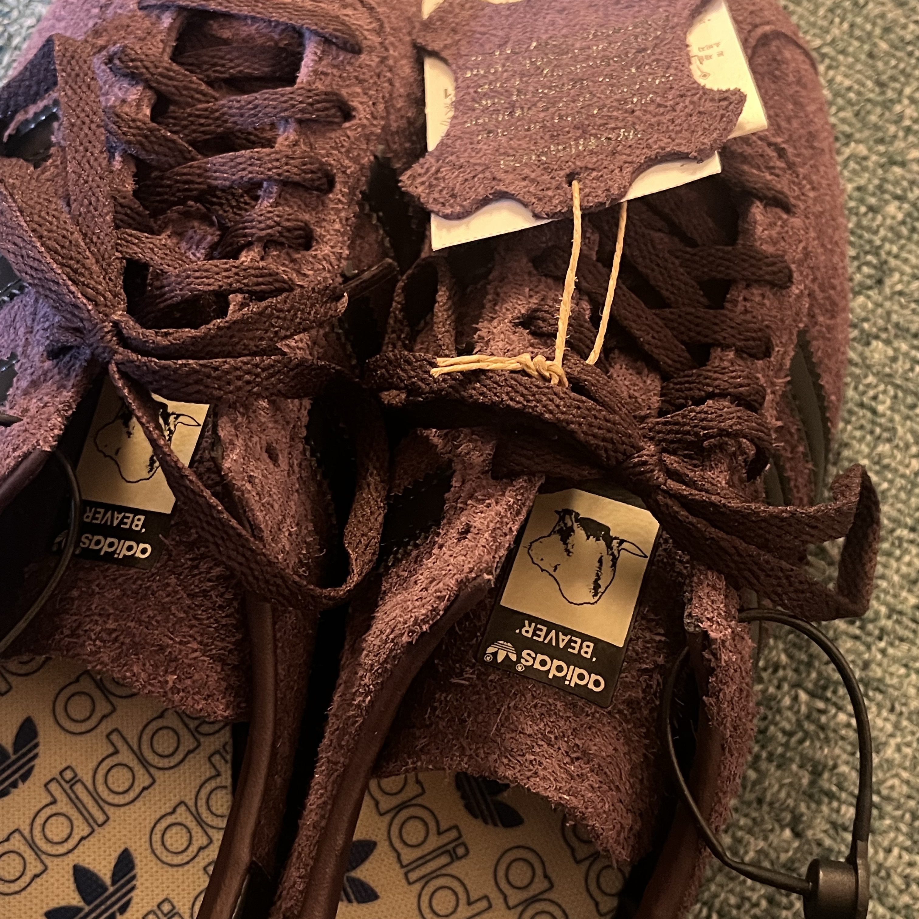 Adidas State Series Oregon Shadow Maroon 착용 스타일