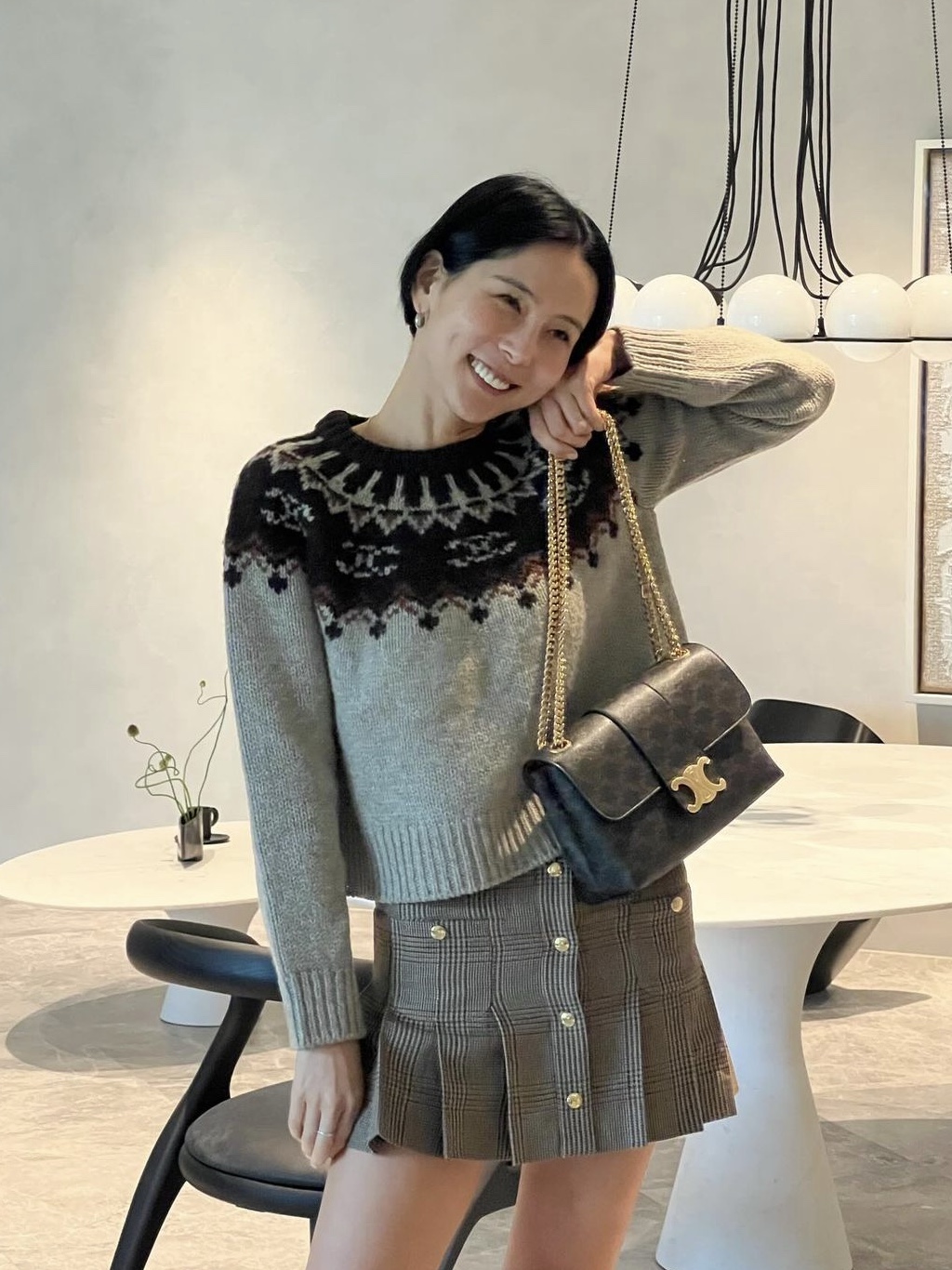 (W) Celine Crew Neck Sweater In Triomphe Fair Isle Wool Camel 착용 스타일