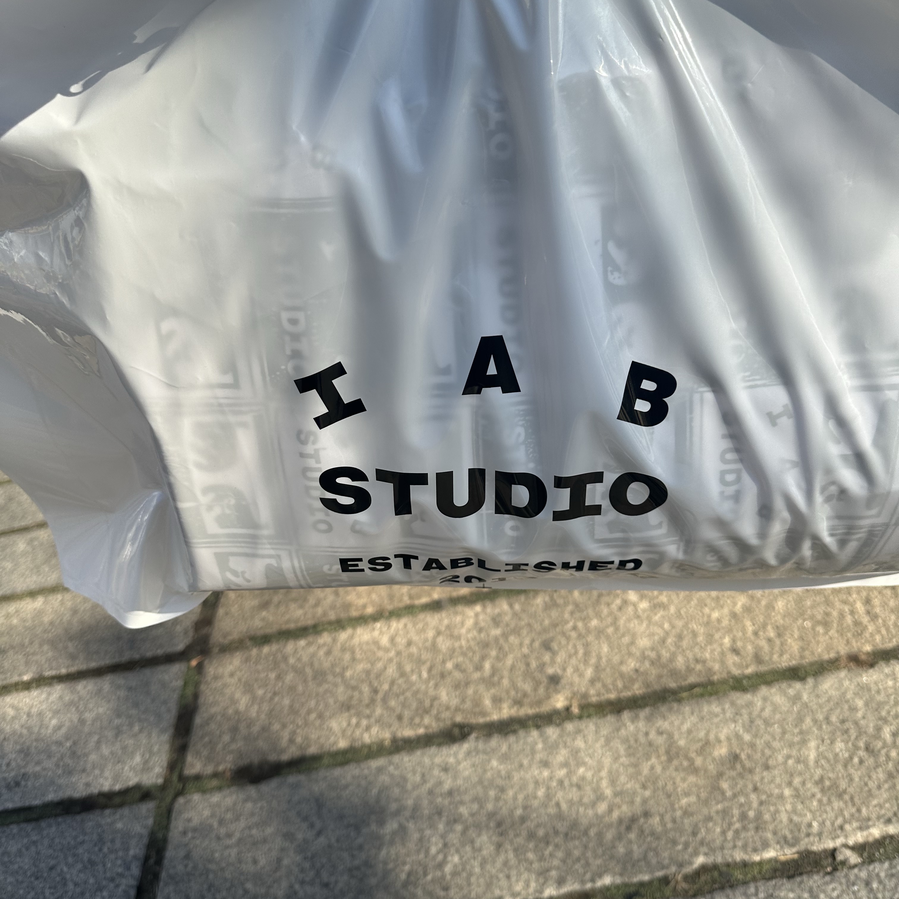 IAB Studio x Obey Poster Carpenter Pants Anthracite, IAB Studio x Obey Poster Carpenter Denim Shorts Dusty Black 착용 스타일