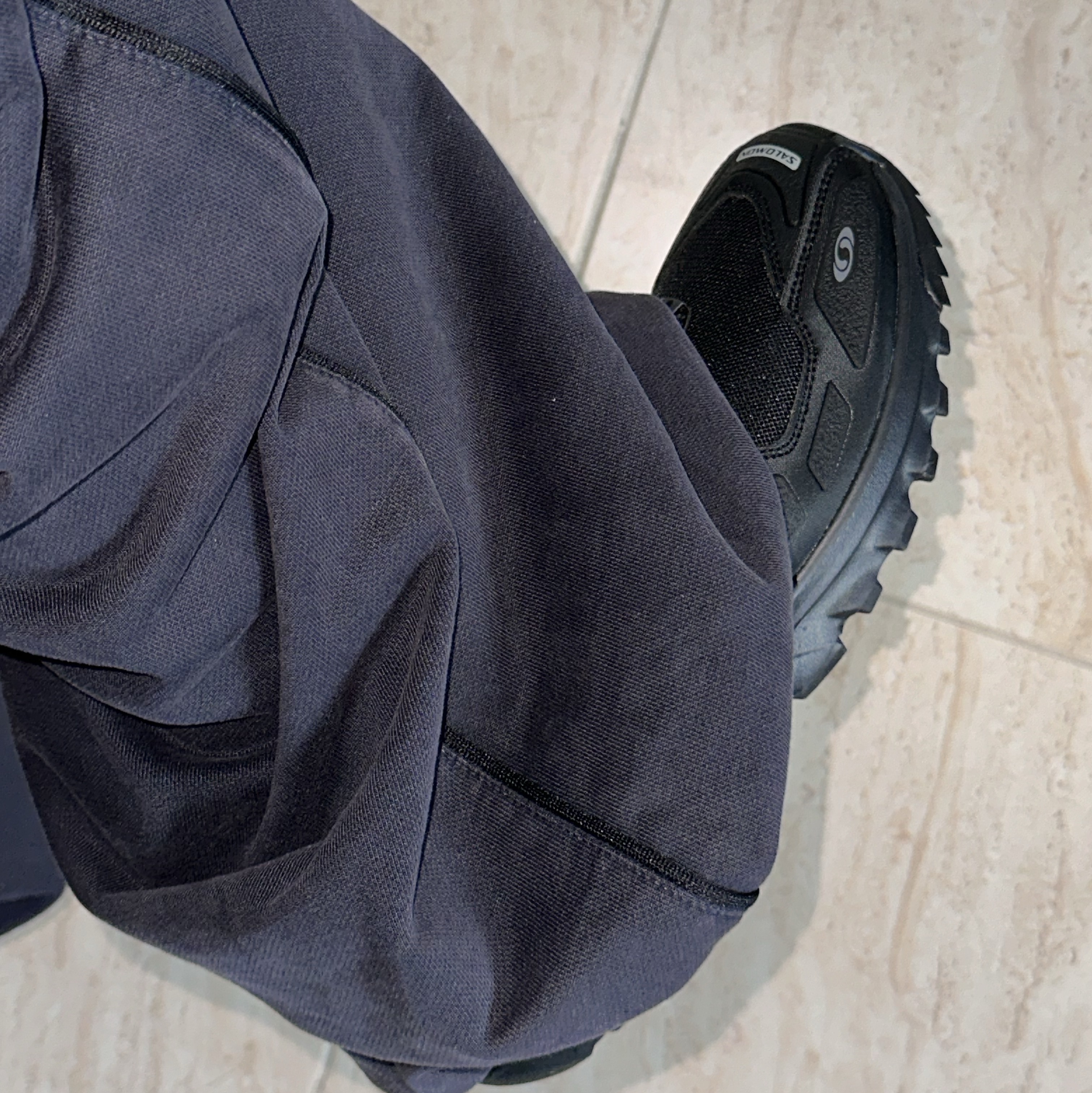 Salomon ACS + Black Silver 착용 스타일