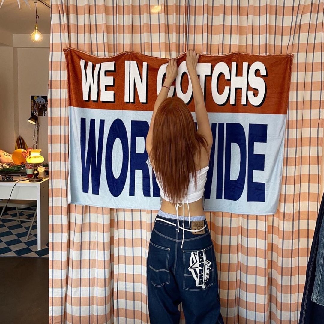Cotchs Star Denim Pants 착용 스타일