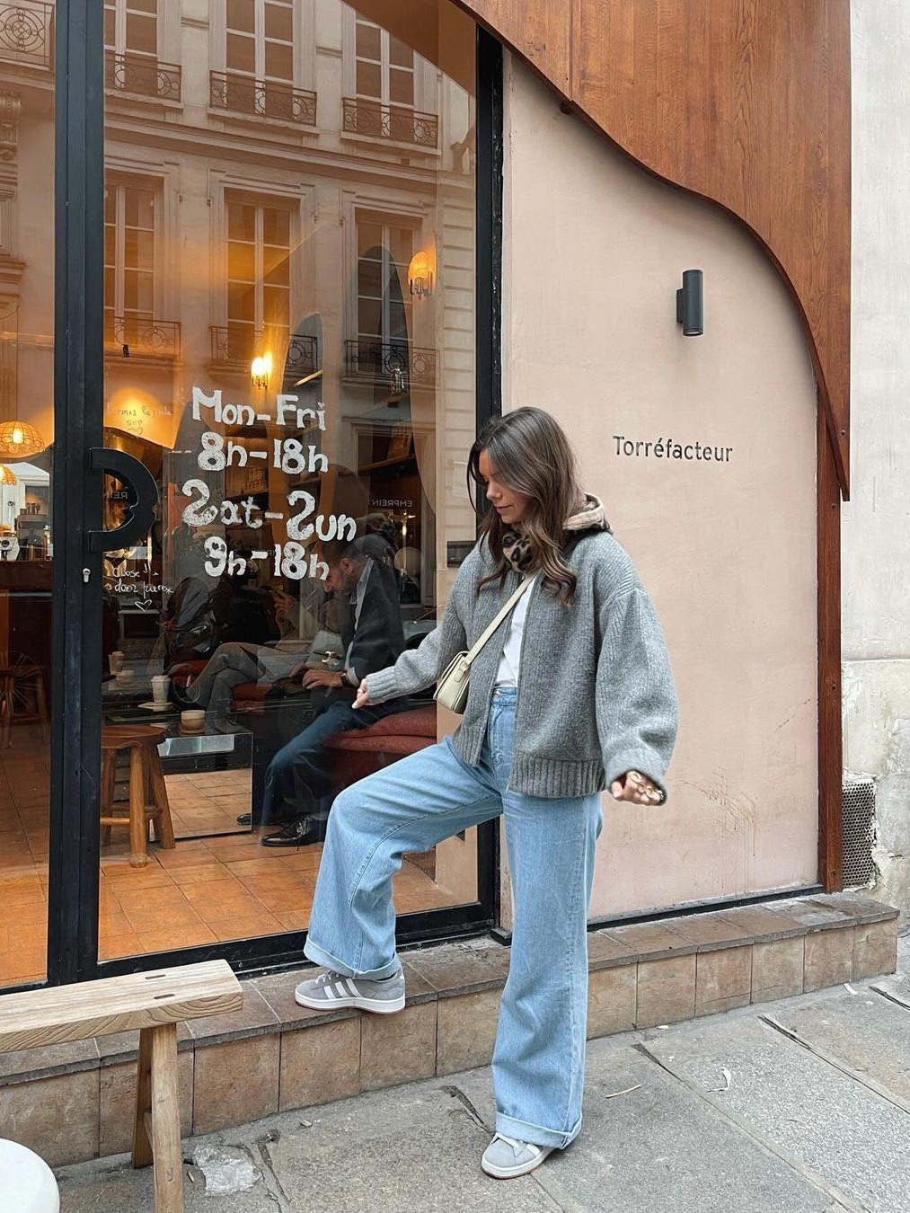 Nocle Burn Bleached Denim Pants Blue 착용 스타일 - 5
