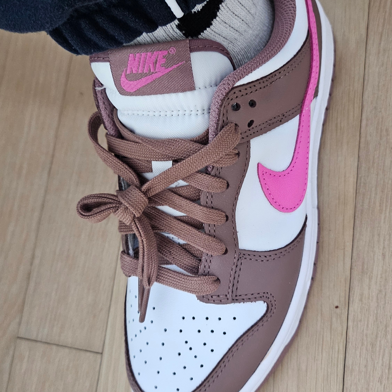 (W) Nike Dunk Low Smokey Mauve Playful Pink 착용 스타일