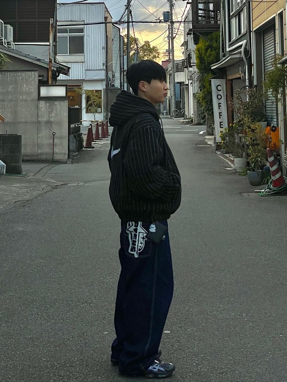 Cotchs Star Denim Pants 착용 스타일