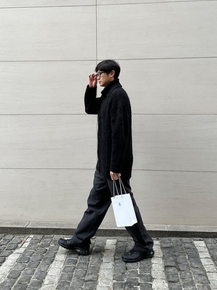 Stone Island 42149 David-TC with Primaloft P.U.R.E Insulation Short Trench Coat Black - 23FW, Nanamica 2L Gore-Tex Short Soutien Collar Coat Black 착용 스타일 - 4