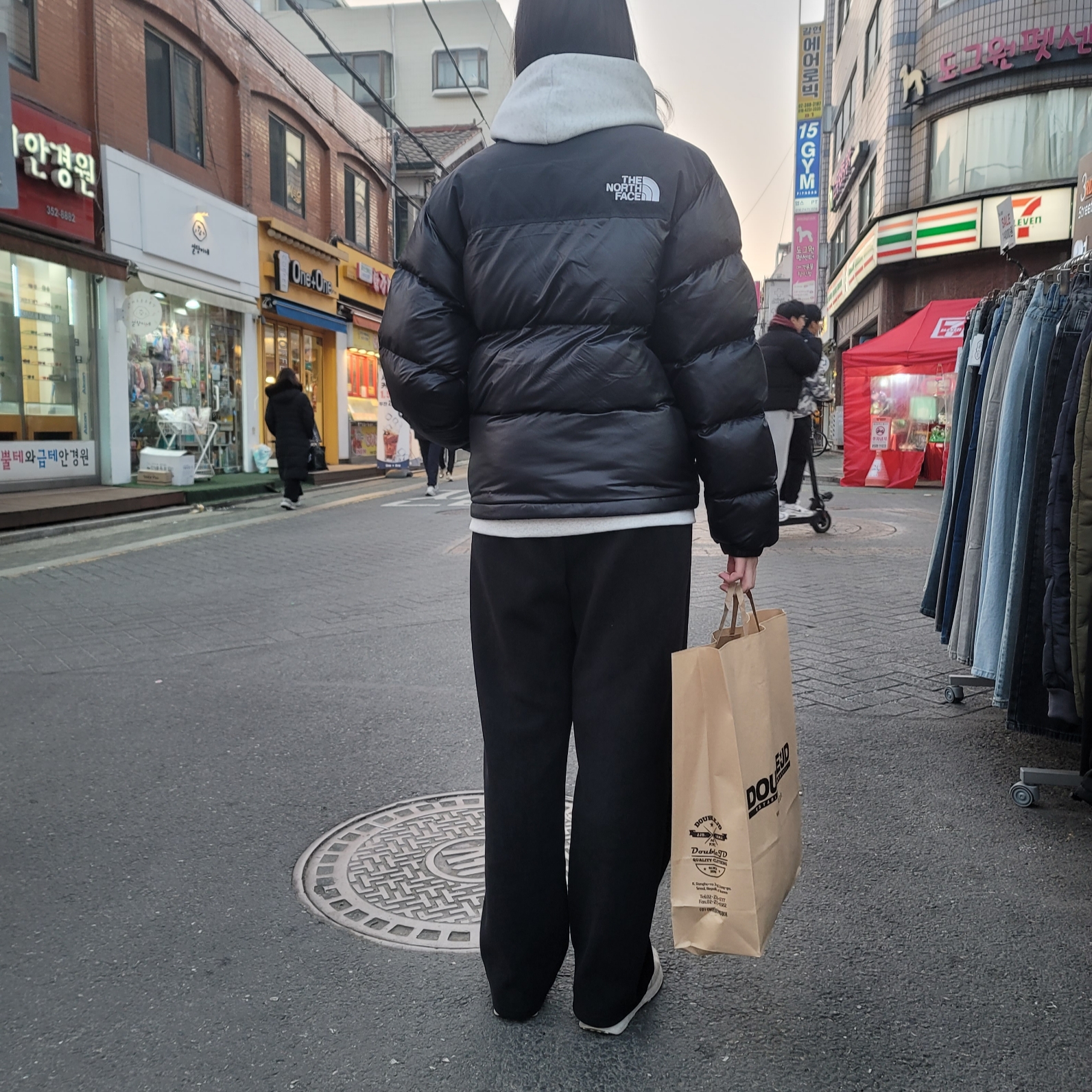 The North Face On Ball Jacket Black 착용 스타일