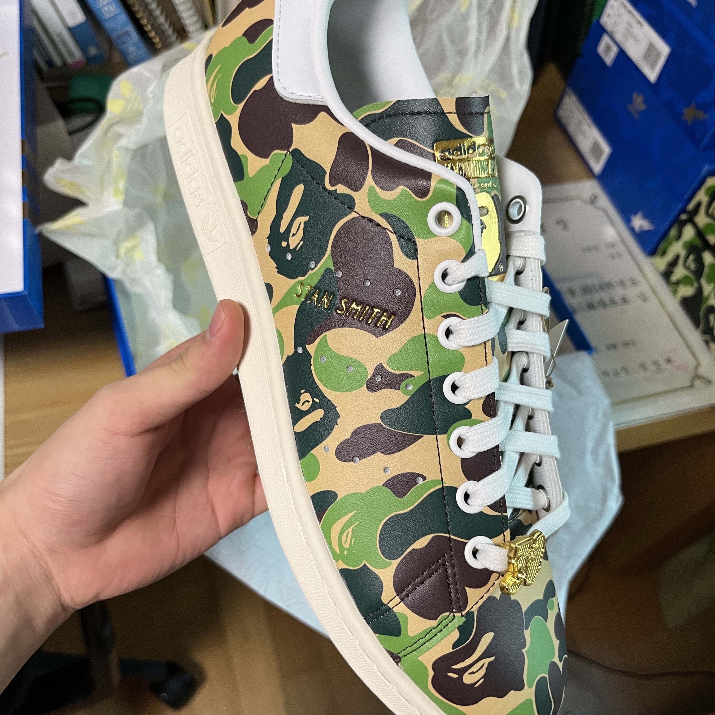 Adidas x BAPE Stan Smith Cloud White 착용 스타일 - 1