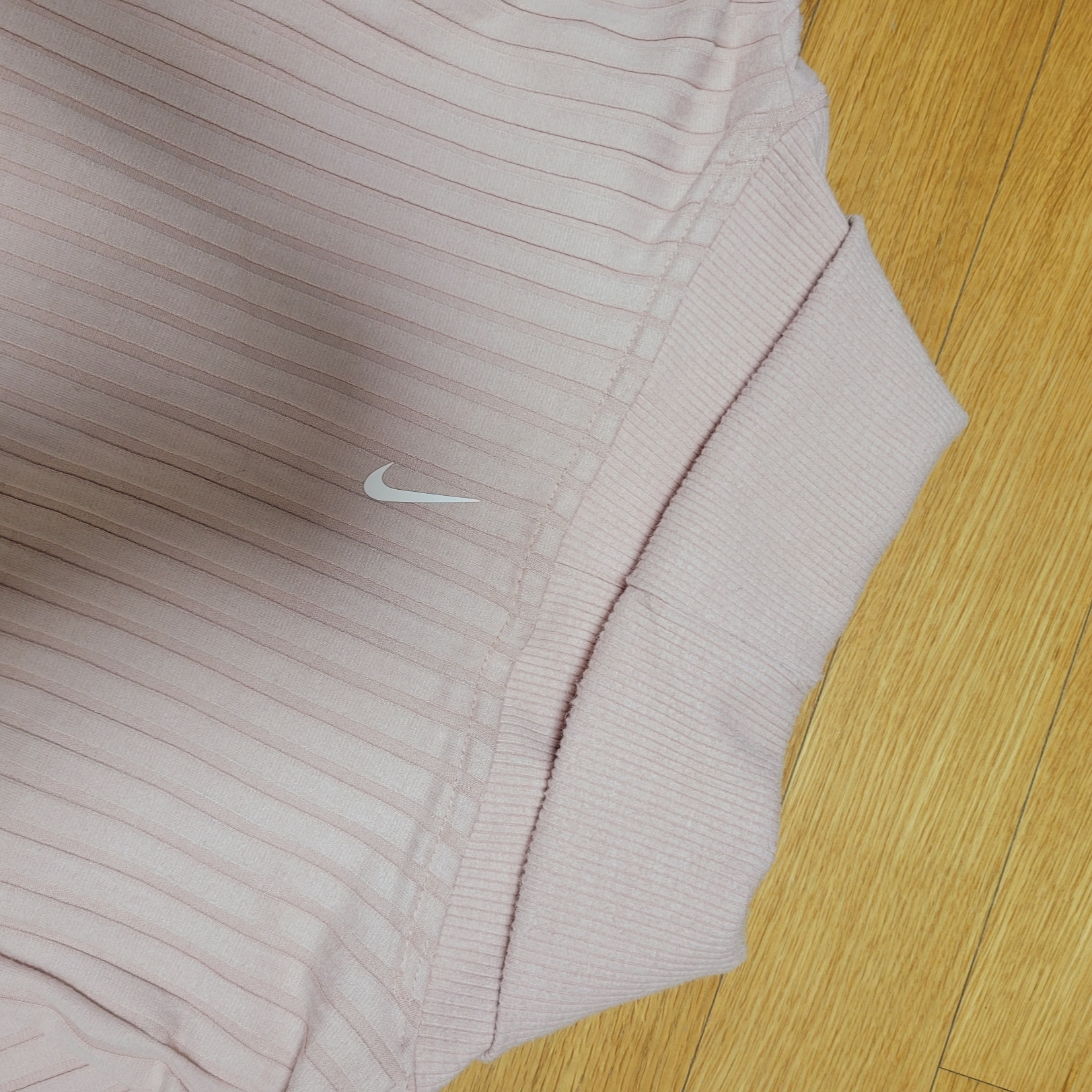 (W) Nike Yoga Luxe Fuzzy Ribbed Long Sleeve Pink Oxford - Asia 착용 스타일 - 4