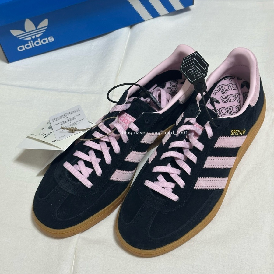 (W) Adidas Spezial Handball Core Black Clear Pink 착용 스타일