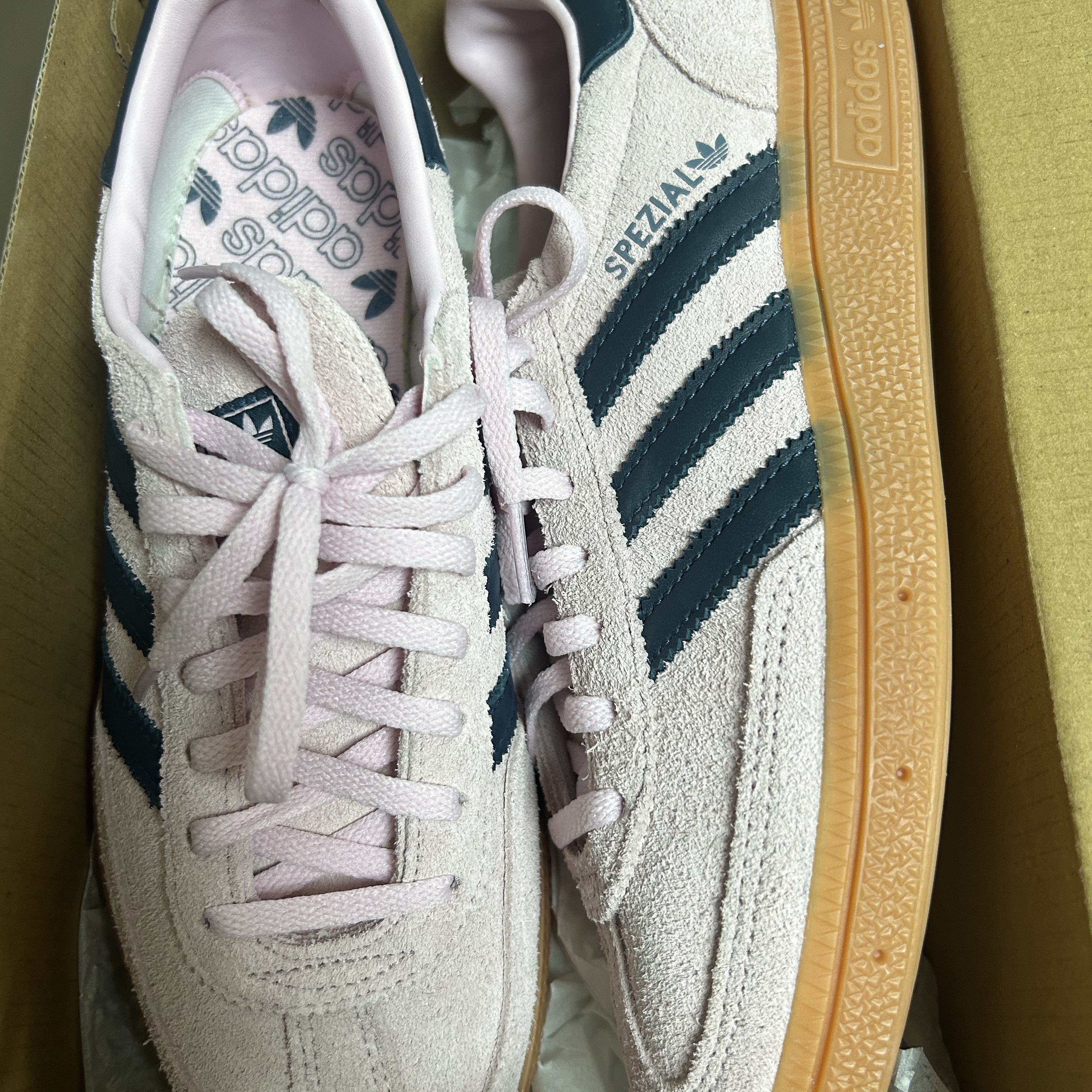 (W) Adidas Spezial Handball Clear Pink 착용 스타일