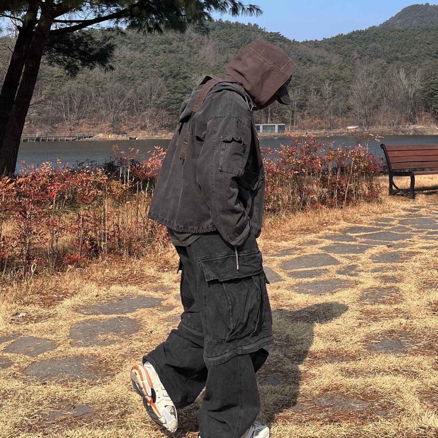 Balenciaga Track Sneakers White Orange 2019 착용 스타일 - 3