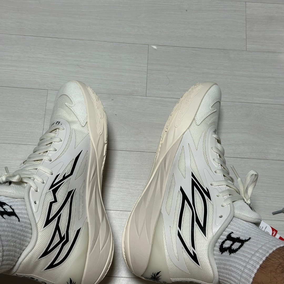 Puma MB.02 Lamelo Ball Frosted Ivory 착용 스타일 - 1