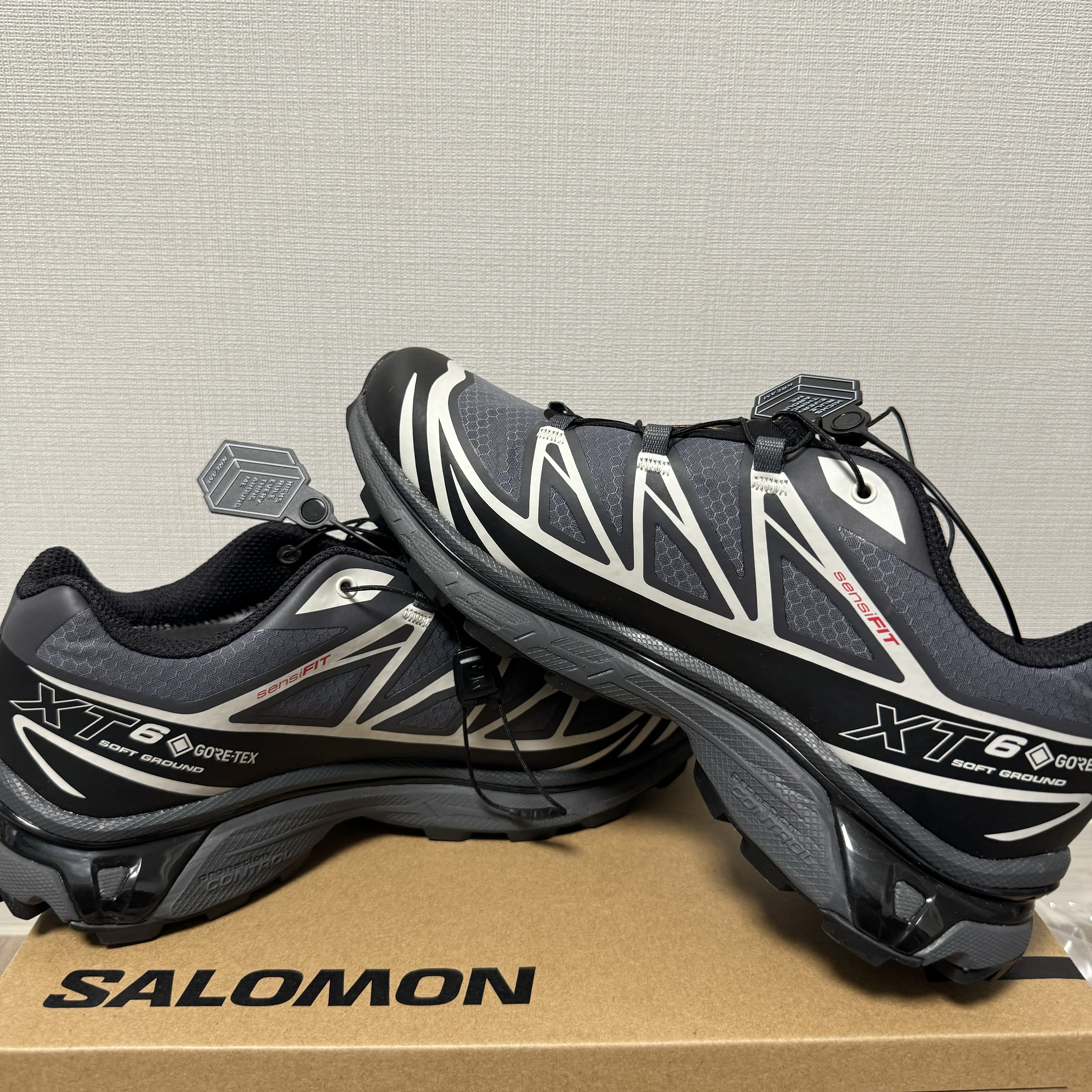 Salomon XT-6 Gore-Tex Black Ebony 착용 스타일 - 2