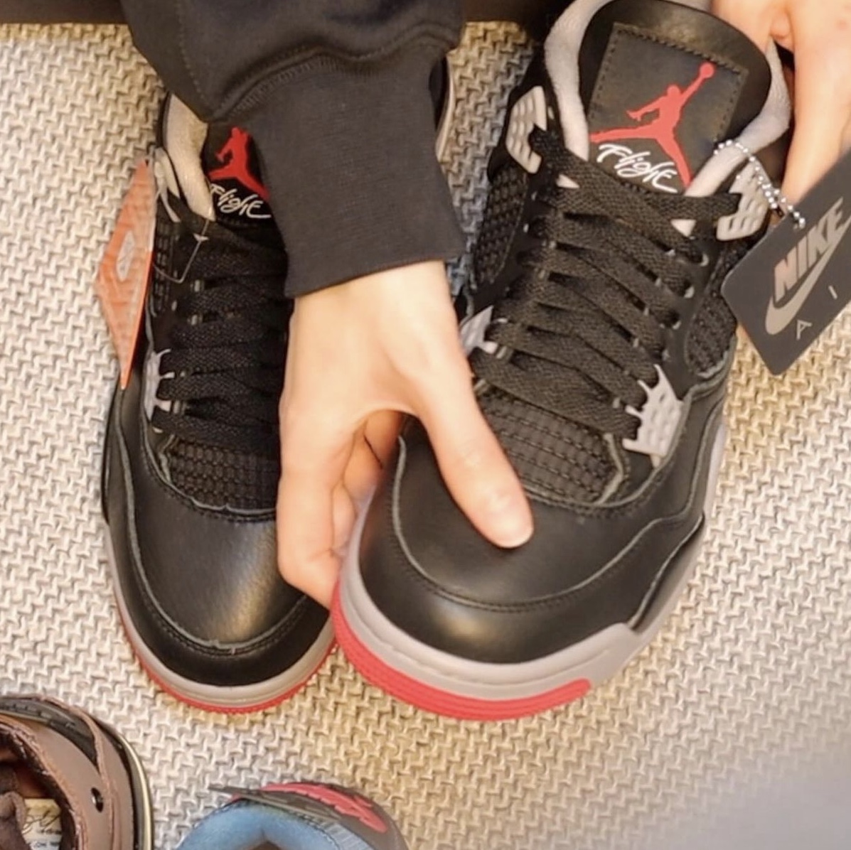 Jordan 4 Retro Bred Reimagined 착용 스타일 - 1
