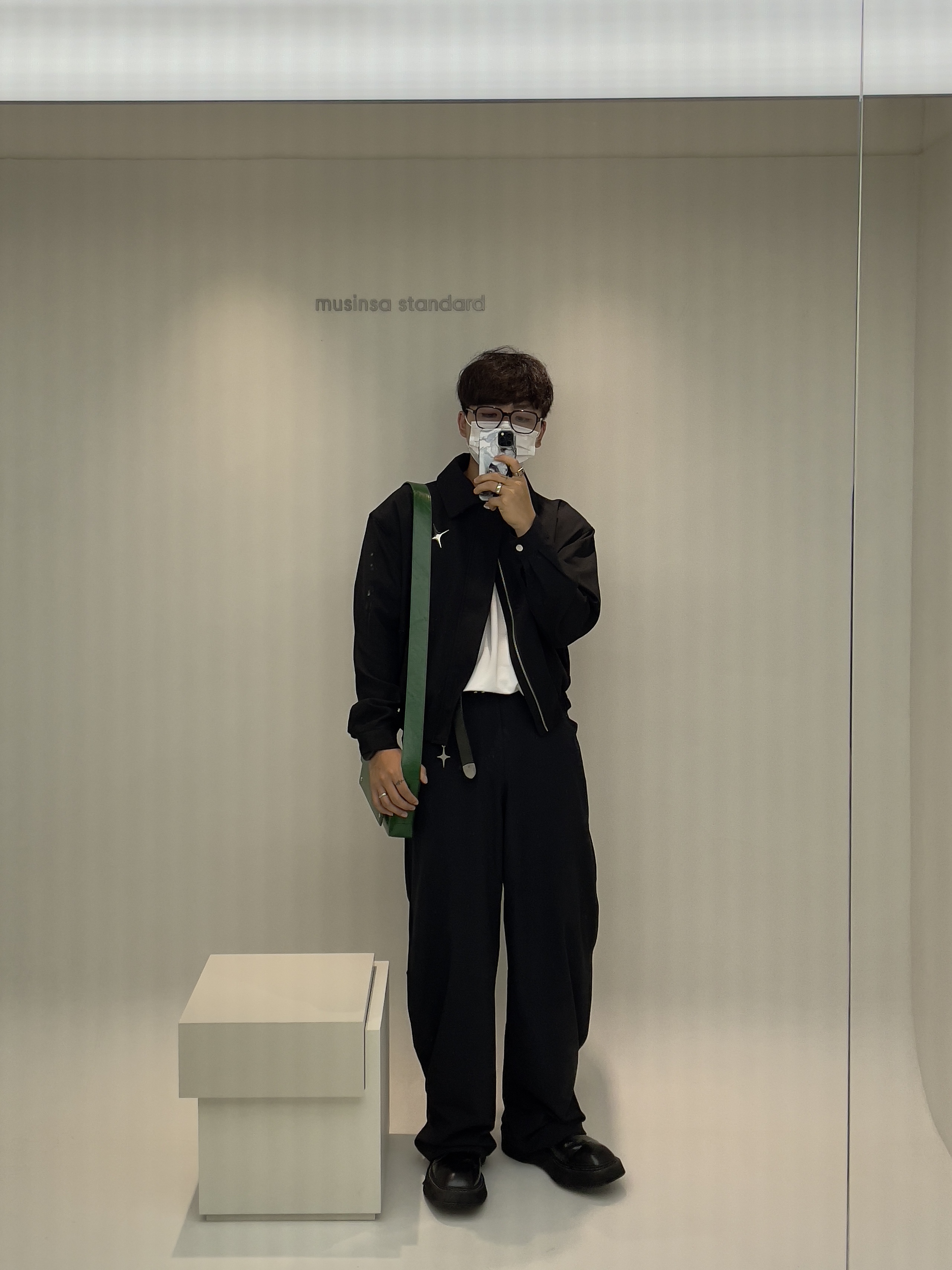 Nonnod Flexible Pants Black 착용 스타일 - 2