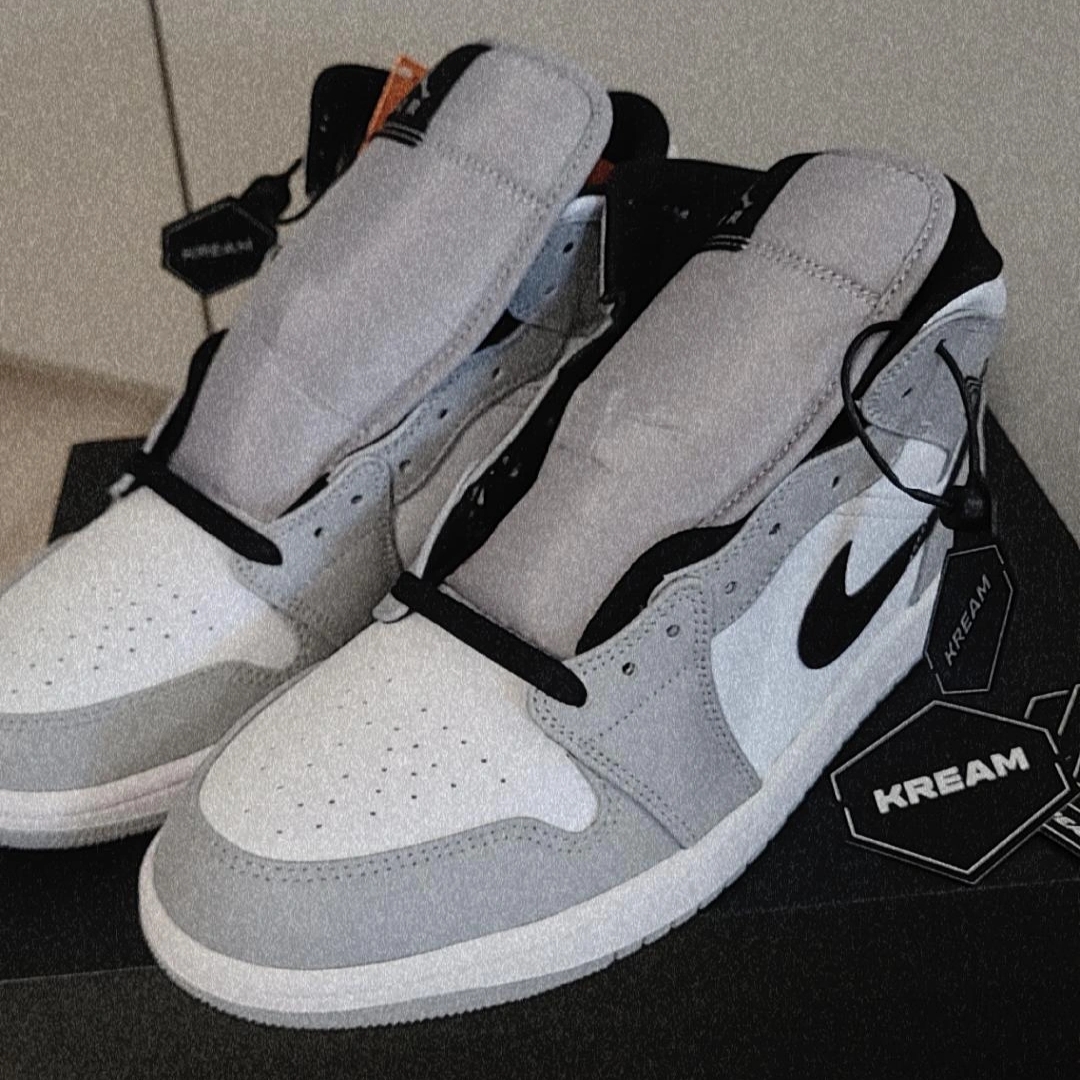 Jordan 1 Mid Light Smoke Grey 착용 스타일 - 4