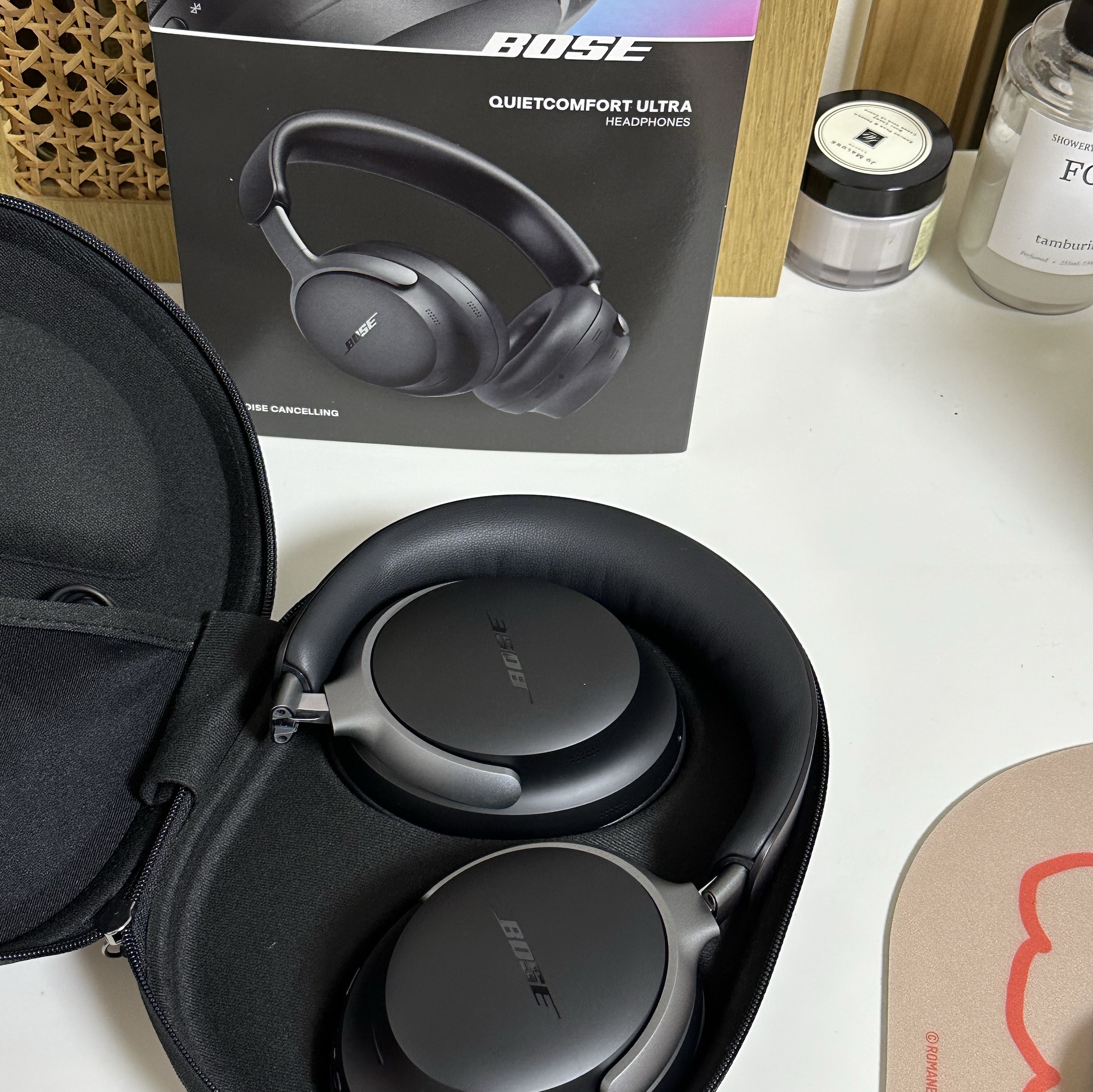 BOSE QC Ultra Black (Korean Ver.) 착용 스타일
