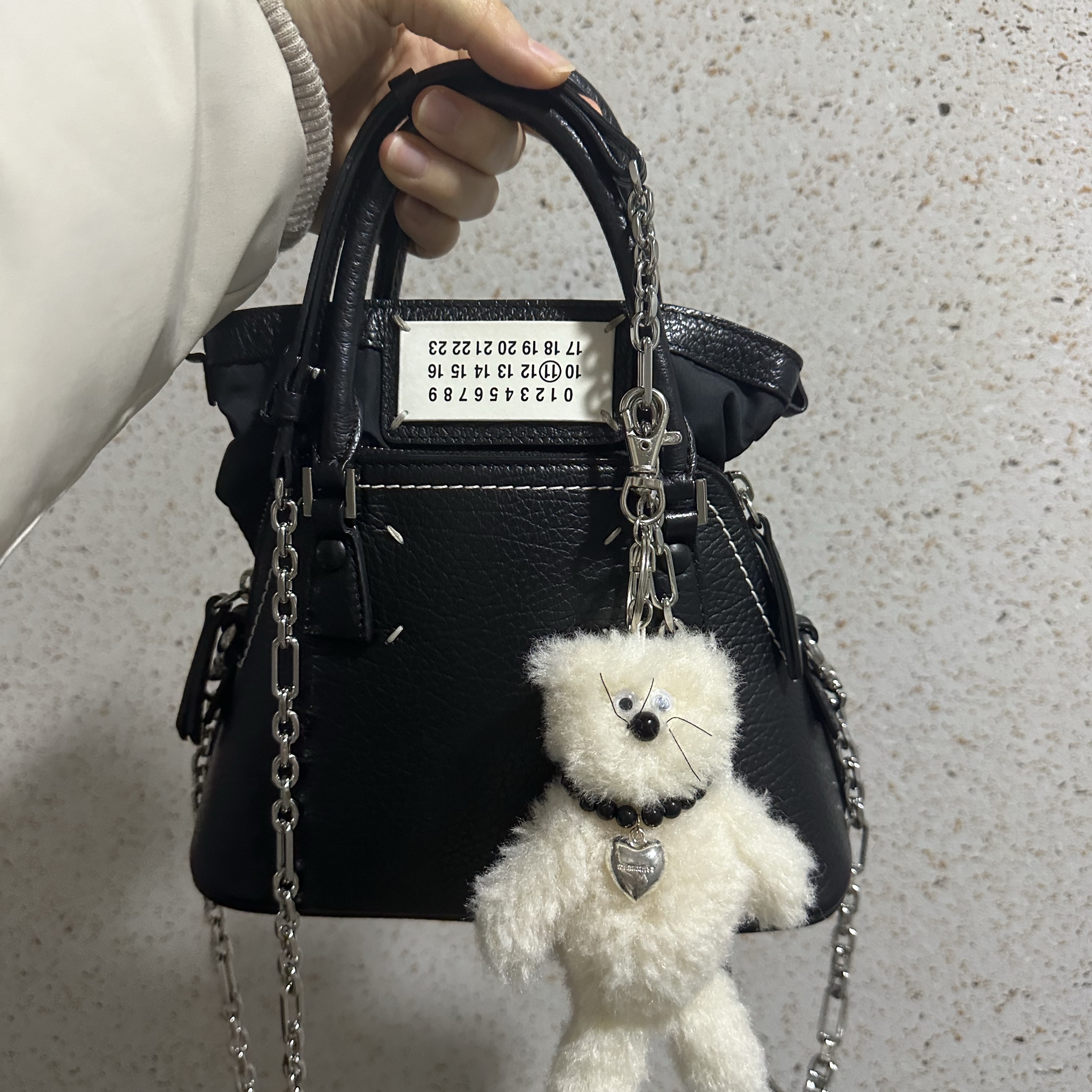 Monamhee Creami Keyring Cream - KREAM Exclusive 착용 스타일 - 1
