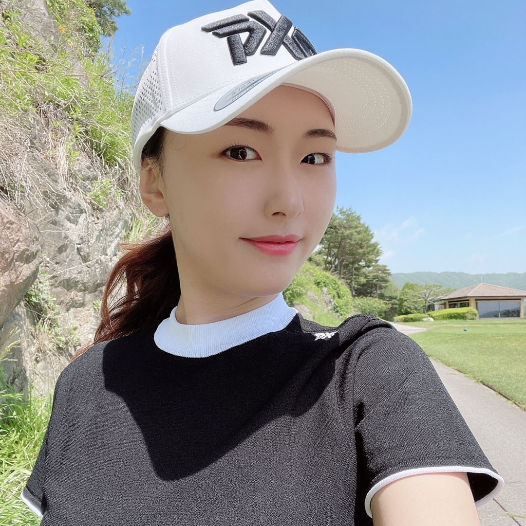 PXG Unstructured Low Crown Cap White, PXG Prolight 920 Adjustable Cap White 착용 스타일 - 1