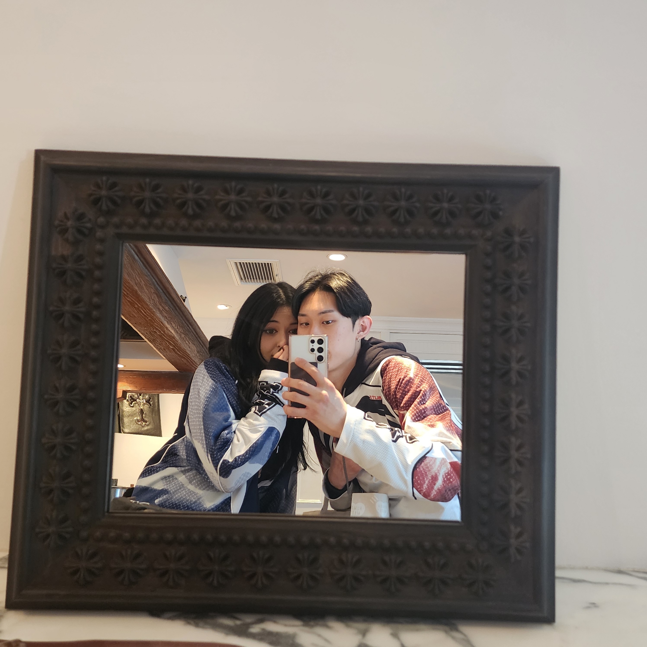 Supreme x Fox Racing Jersey Navy - 23FW, Supreme x Fox Racing Jersey White - 23FW 착용 스타일 - 1