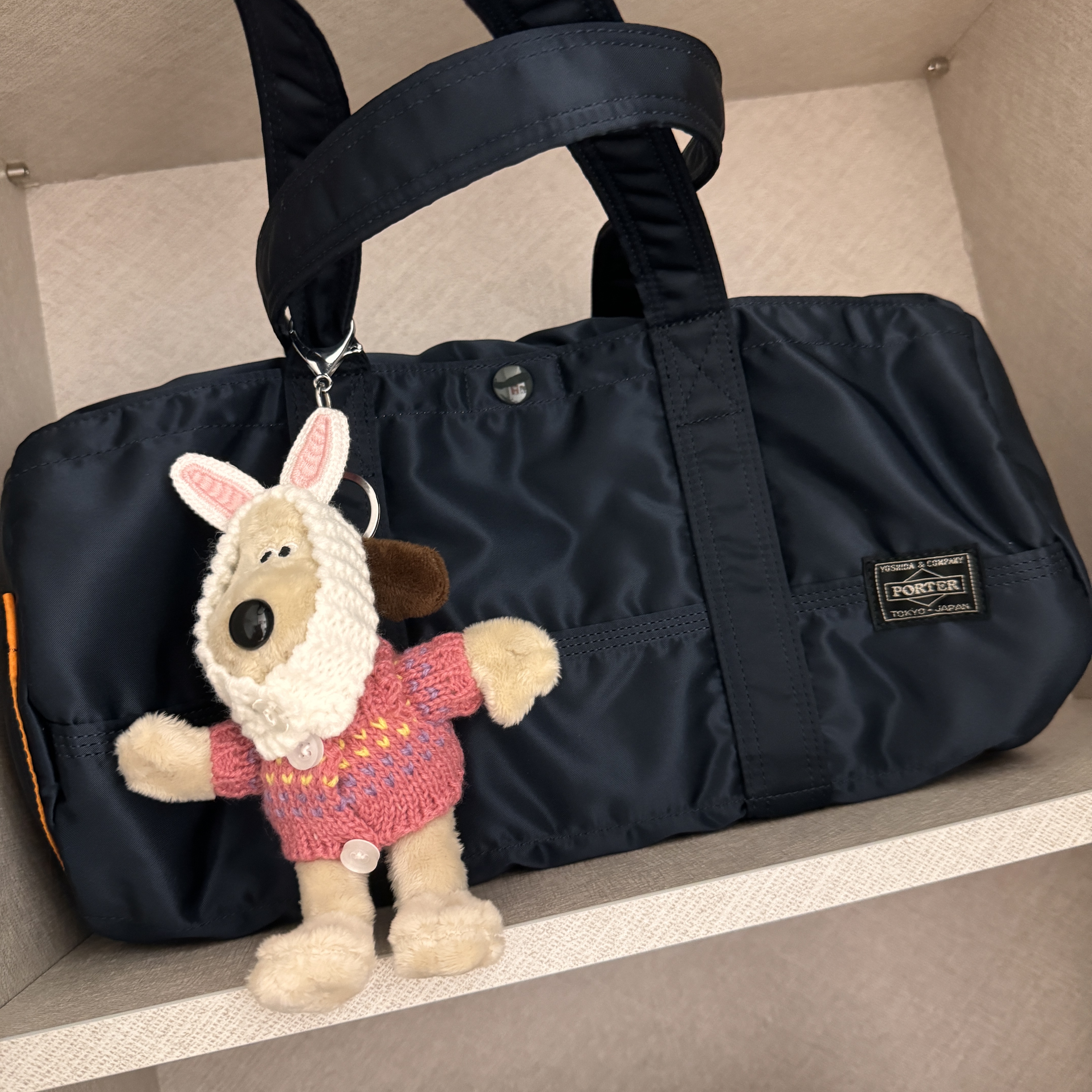 Porter Tanker Duffle Bag L Iron Blue 착용 스타일