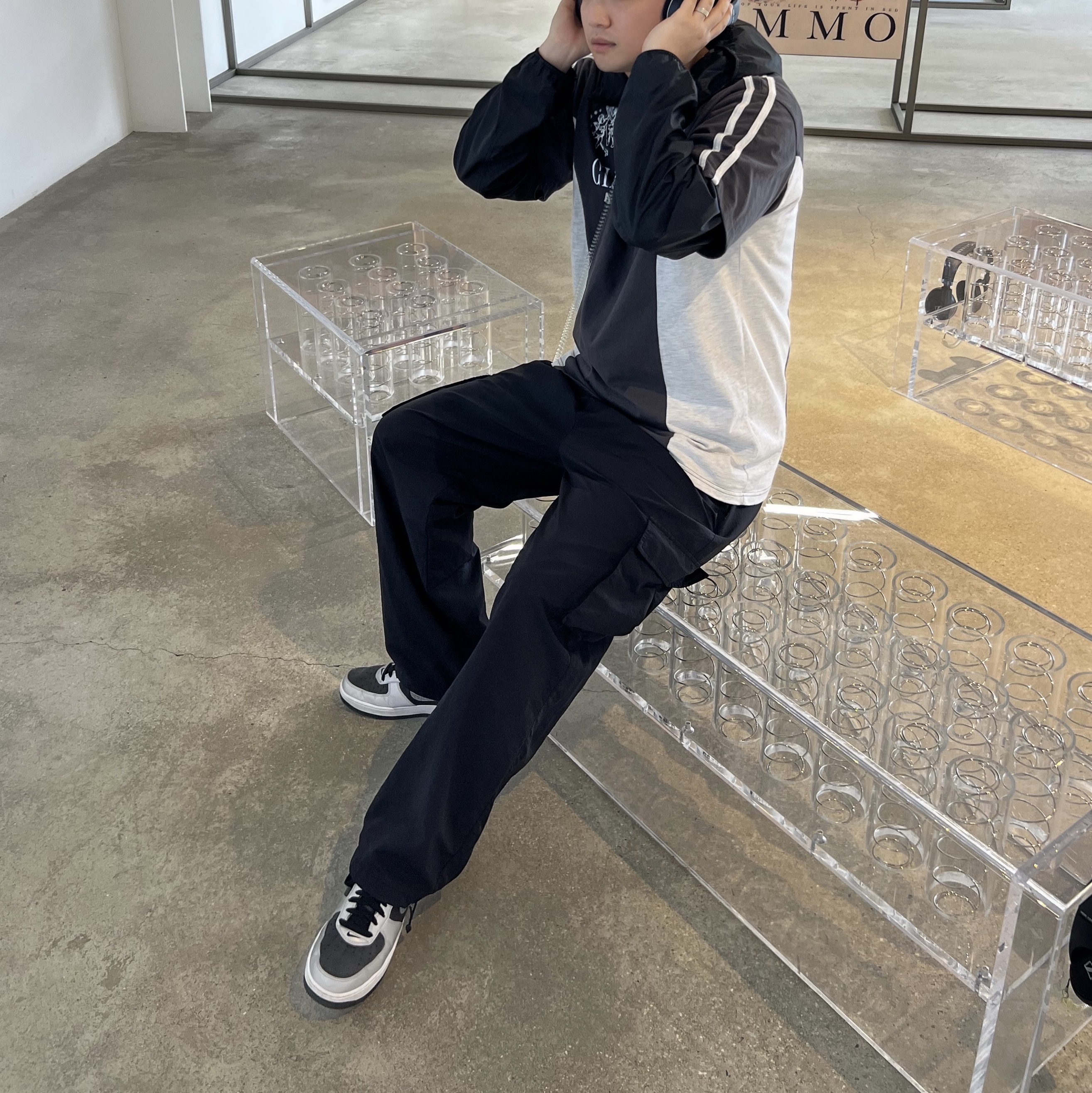 Nike Air Force 1 B Silver Snake 착용 스타일