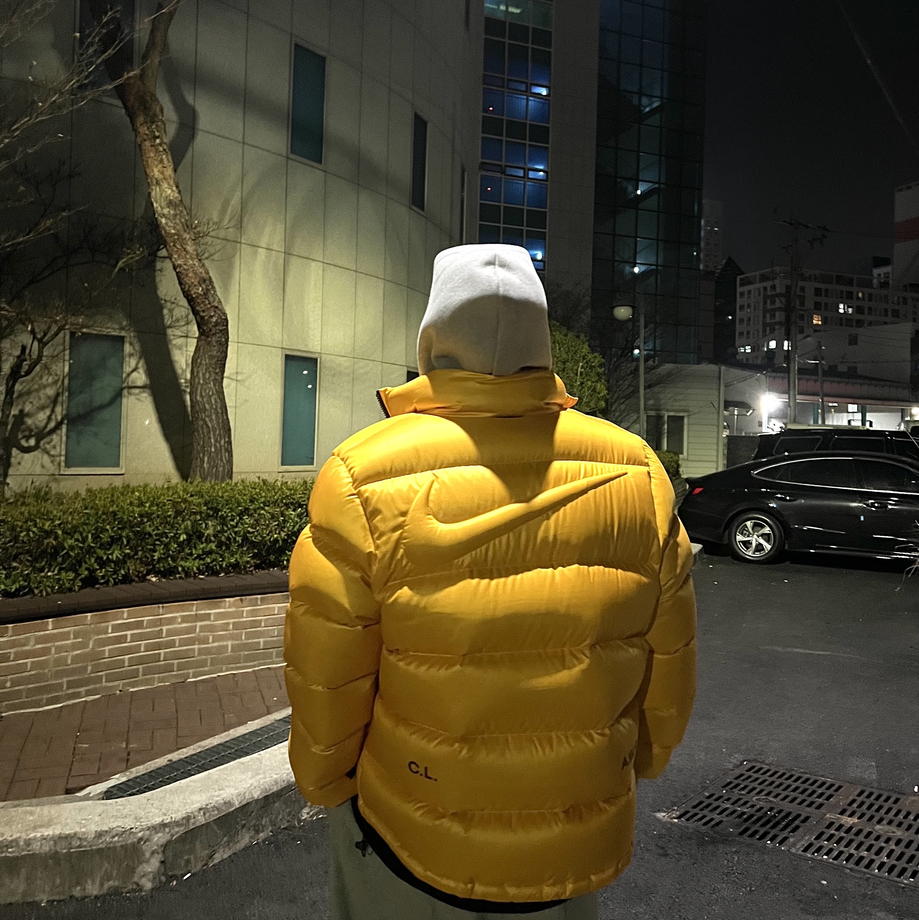 Nike x Drake Nocta Puffer Jacket University Gold - US/EU 착용 스타일 - 2