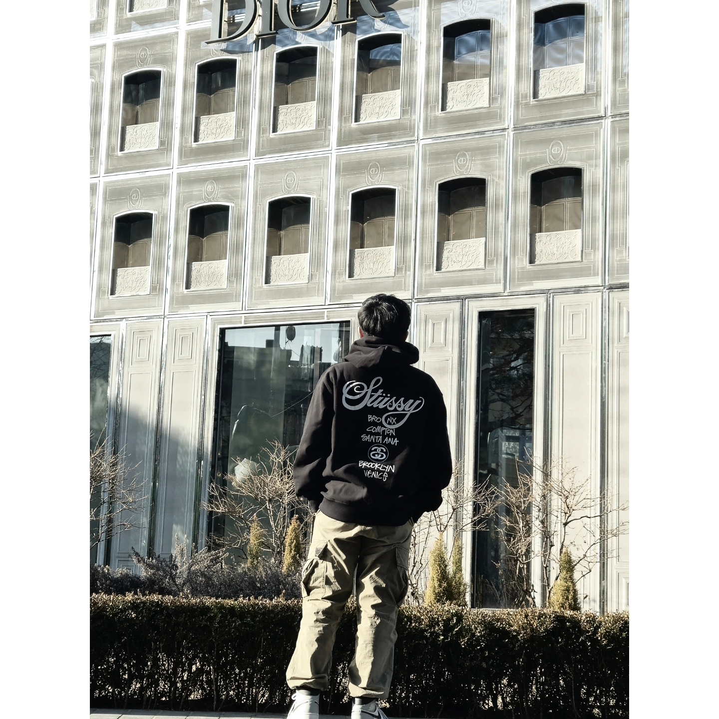 Stussy World Tour Hoodie Black 2023 착용 스타일