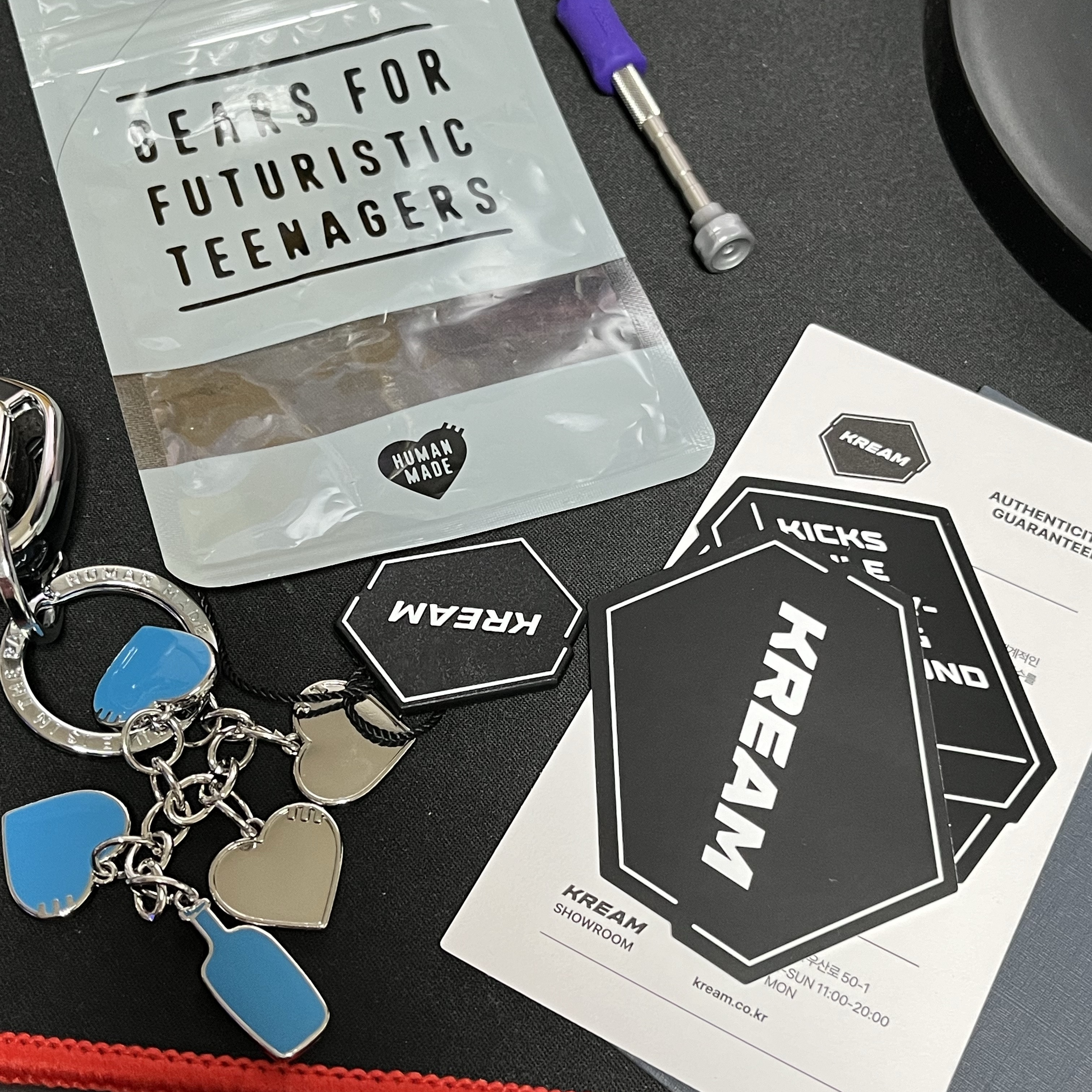 Human Made x Blue Bottle Coffee Key Charm Blue 착용 스타일