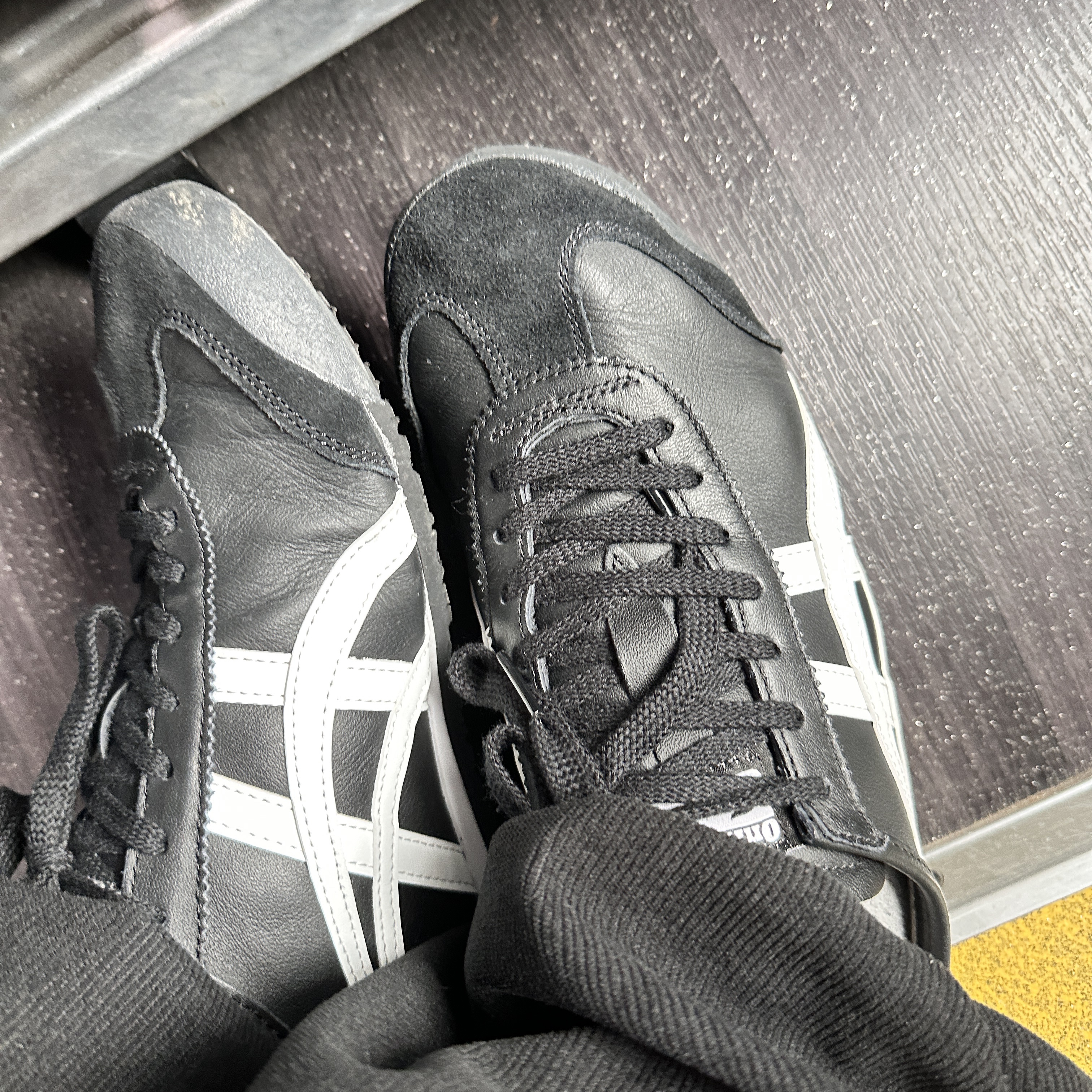 Onitsuka Tiger Mexico 66 Black White 착용 스타일