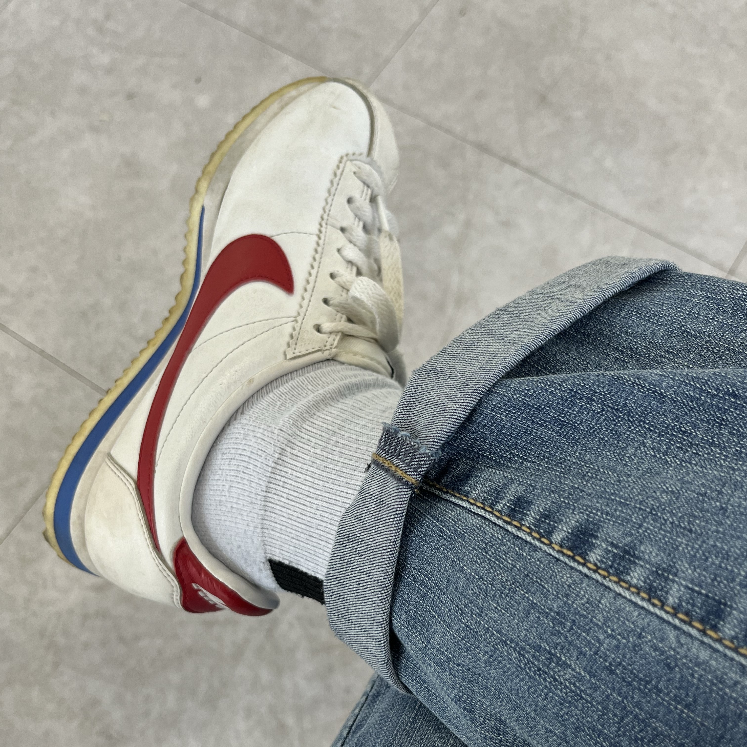 (W) Nike Classic Cortez Premium White Varsity Red 착용 스타일