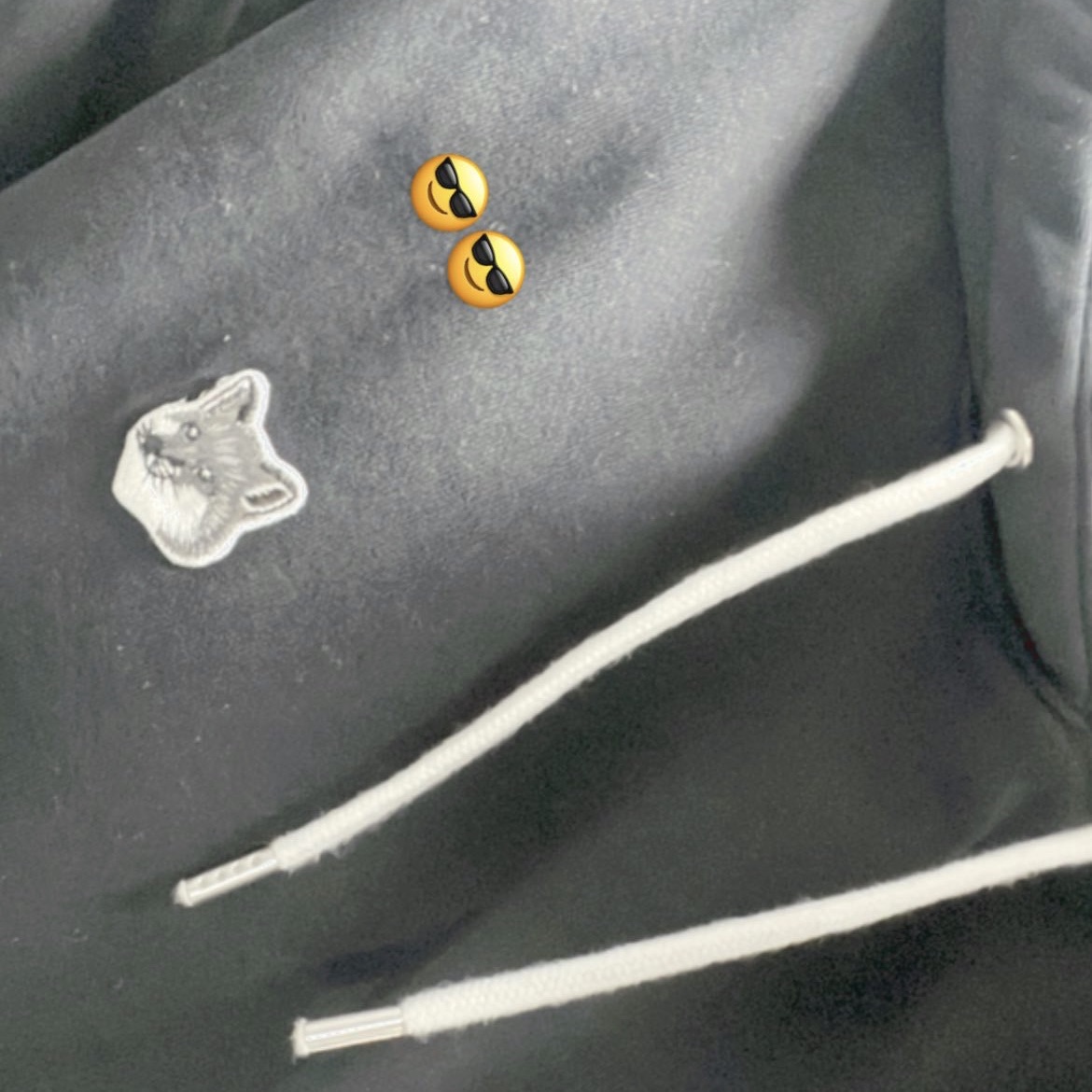 Maison Kitsune Grey Fox Head Patch Classic Hoodie Black 착용 스타일