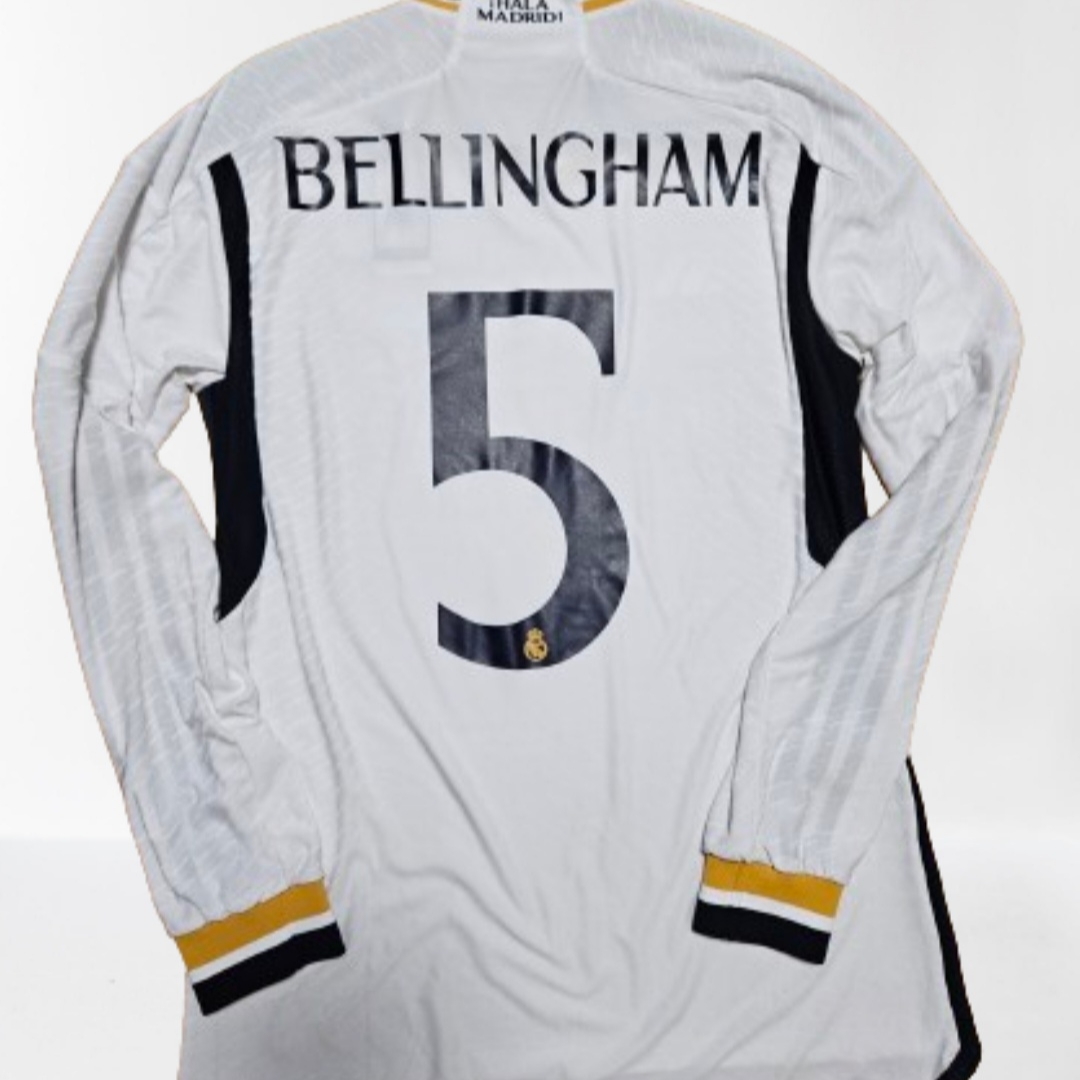Adidas Real Madrid 2023/24 Home Authentic Long Sleeve Jersey White - US Sizing (Non Marking Ver.) 착용 스타일