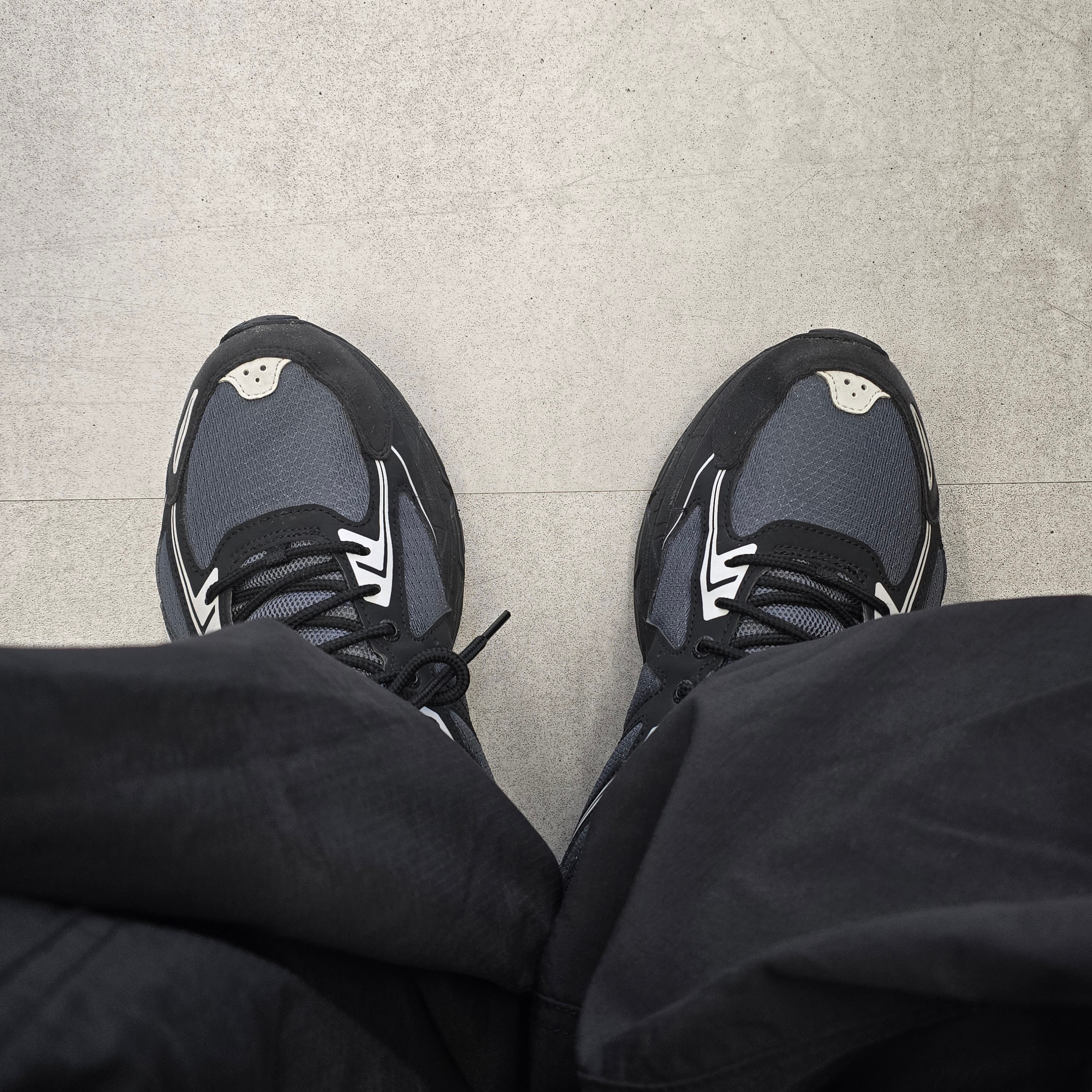 Asics Gel-Venture 6 Carrier Grey 착용 스타일