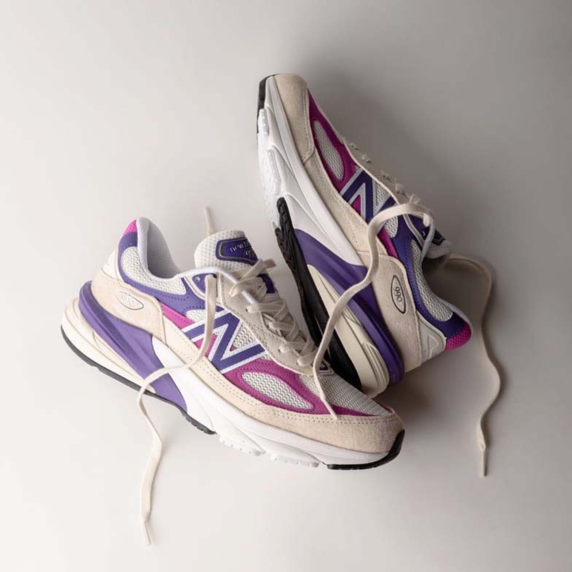 New Balance 990v6 Made in USA Limestone Magenta, New Balance 990v6 Made in USA Grey - D Standard 착용 스타일 - 3