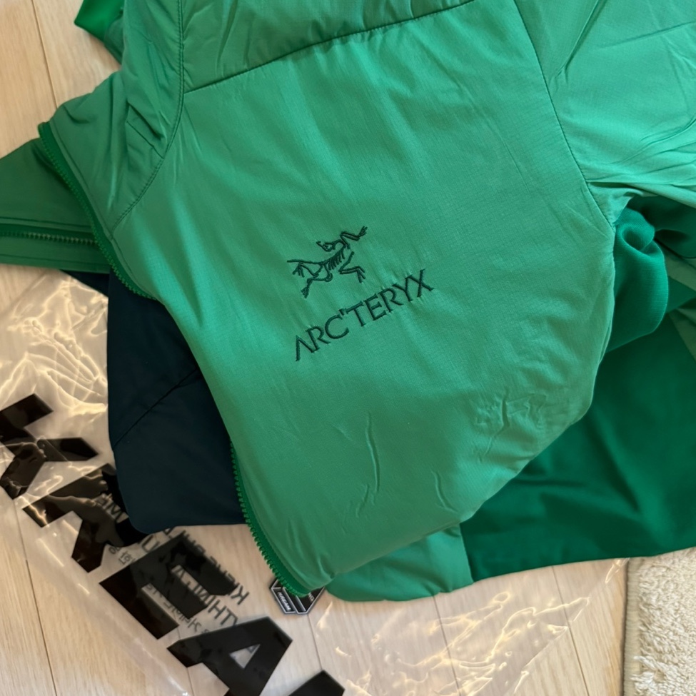 Arc'teryx Atom LT Hoody Jungle 착용 스타일