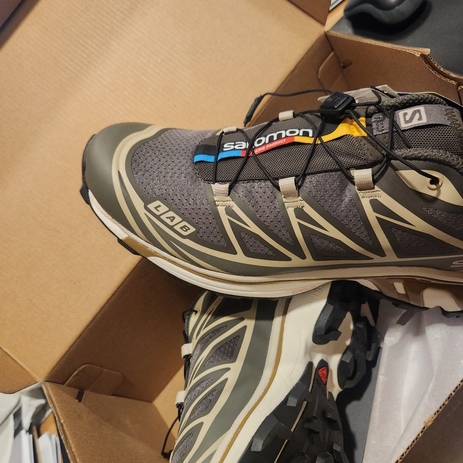 Salomon XT-6 Beluga Pewter 착용 스타일