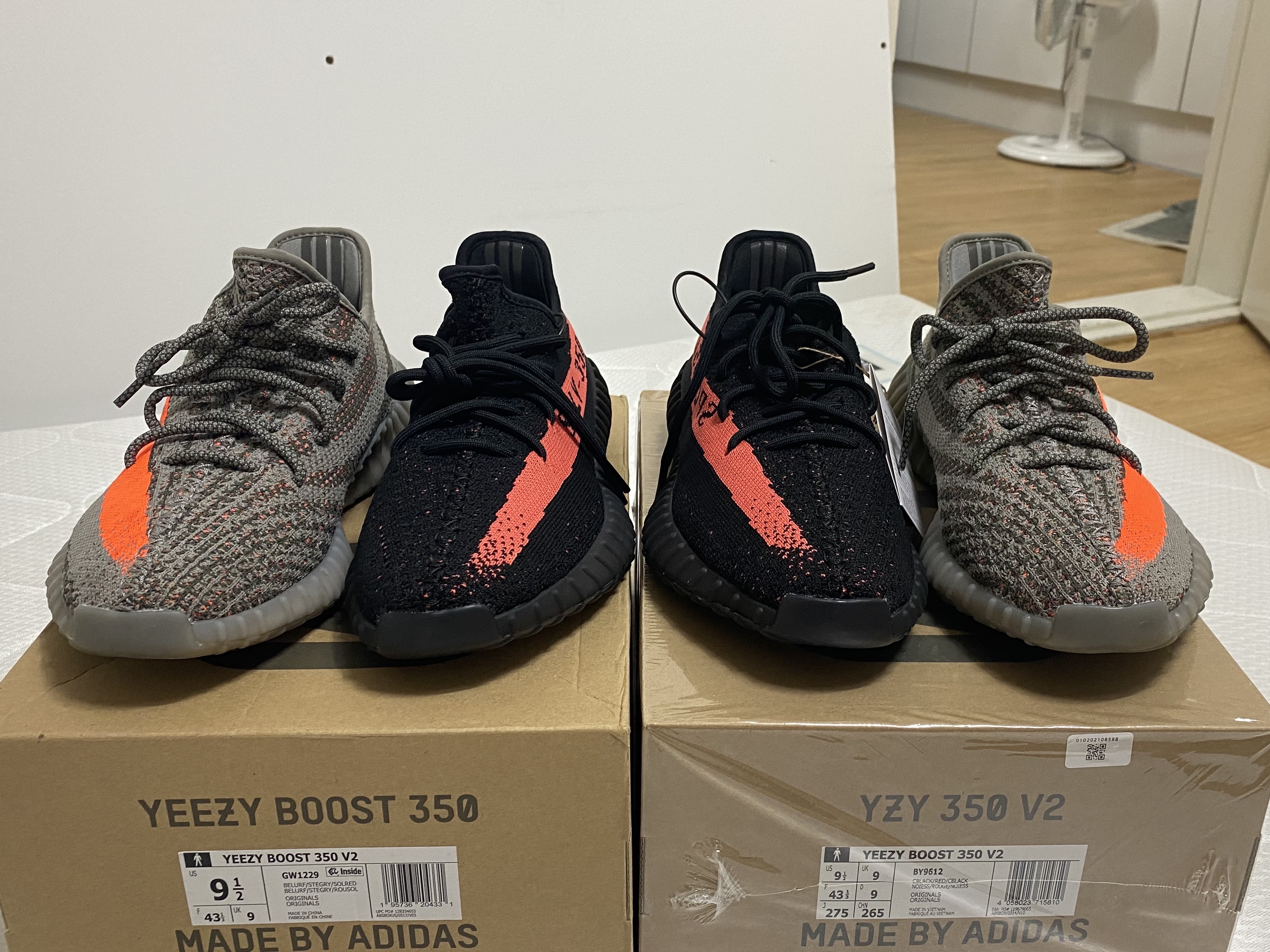 Adidas Yeezy Boost 350 V2 Core Black Red 2022/2023 착용 스타일 - 3