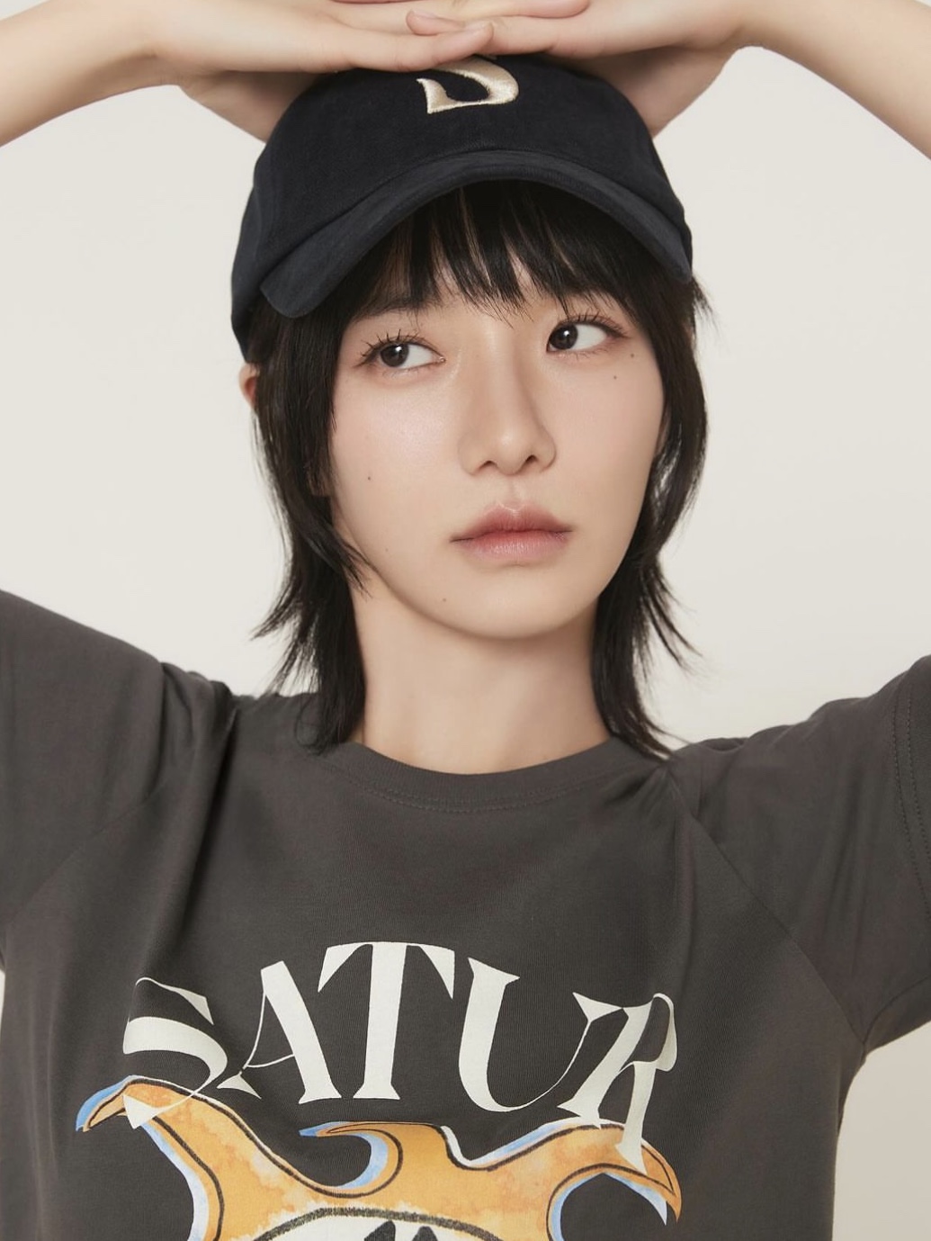 Satur Vintage Casual Lettering Ball Cap Vintage Gray 착용 스타일