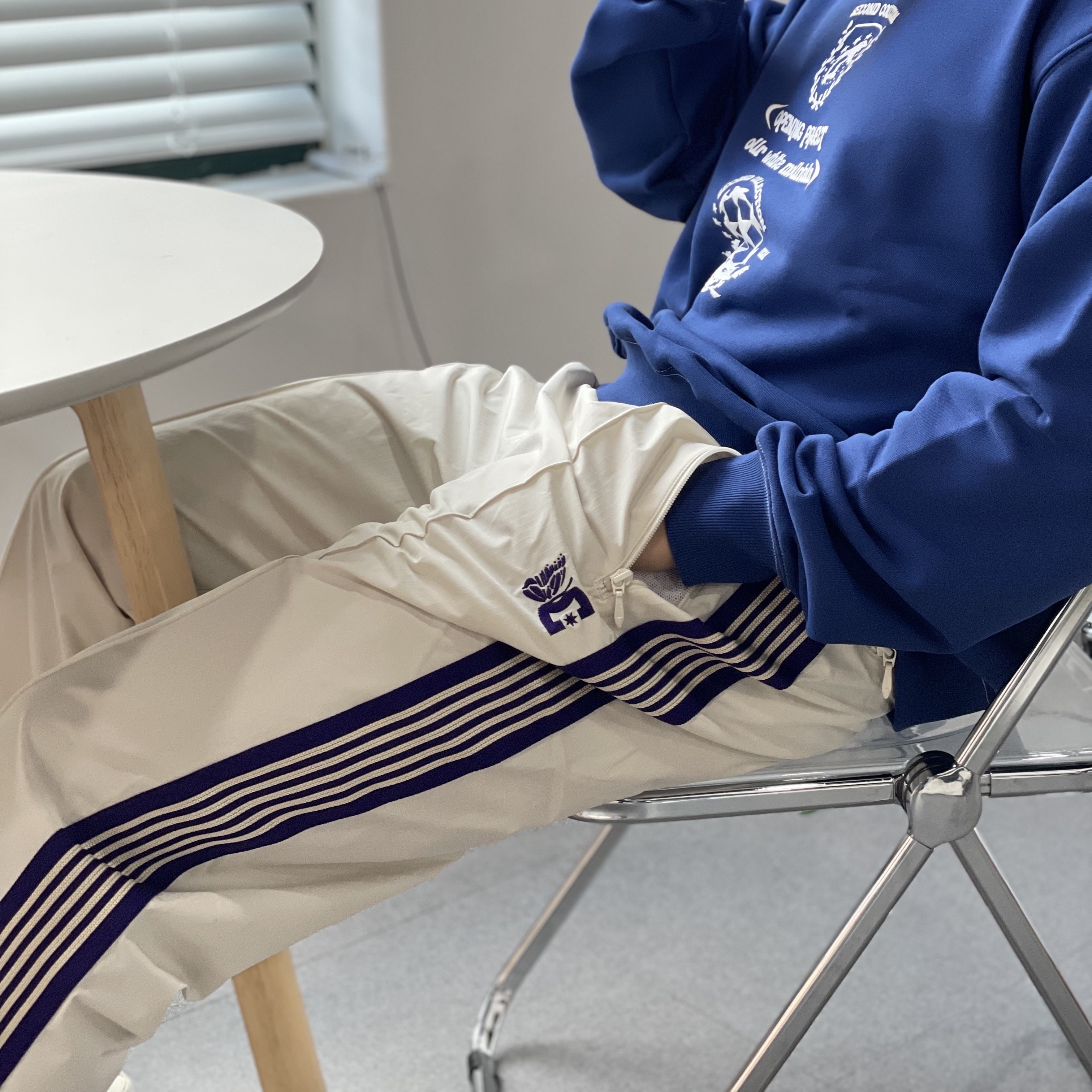 Needles H.D. Track Pants Poly Smooth Ivy Green, Needles x DC Shoes Track Pants Poly Ripstop Ivory 착용 스타일 - 3