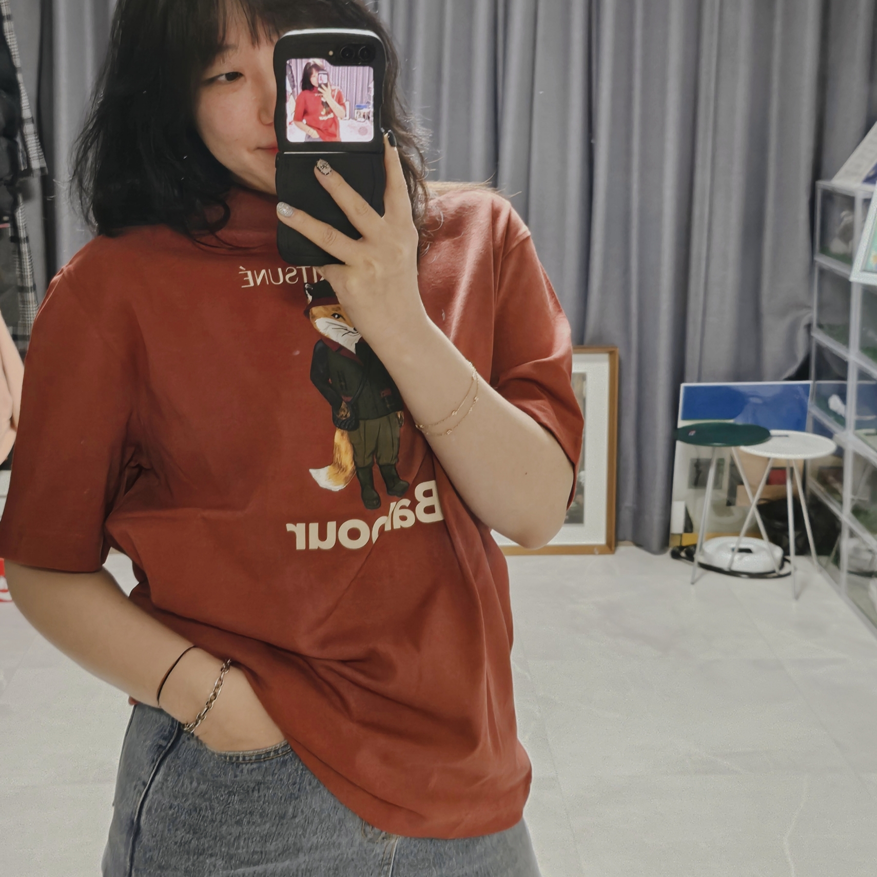 Barbour x Maison Kitsune Beaufort Fox T-Shirt Burnt Red 착용 스타일 - 1