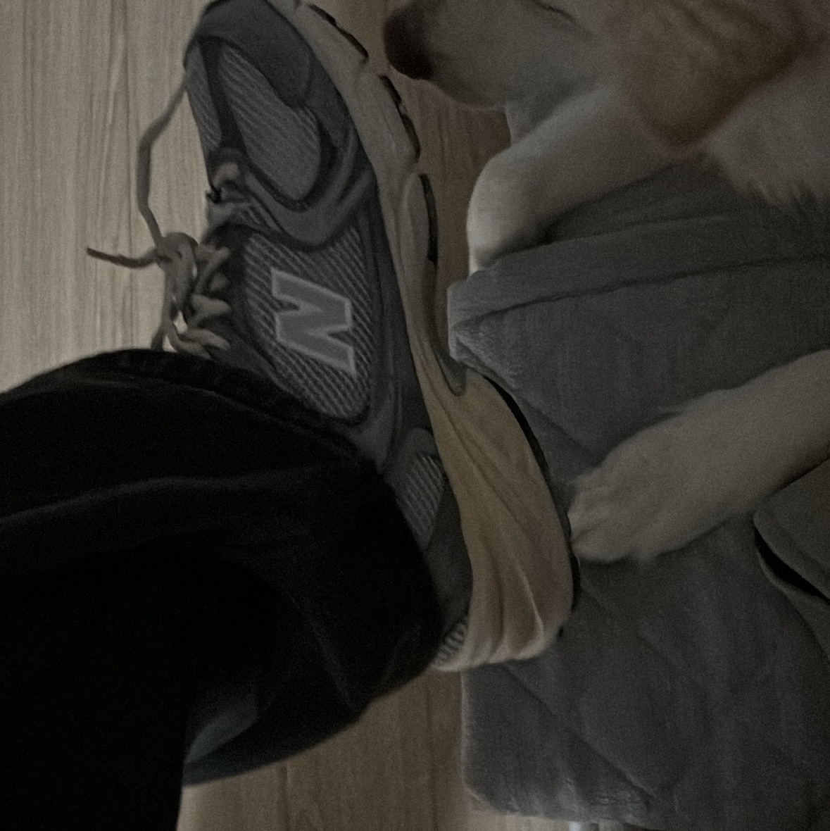 New Balance 530 Premium Vintage Grey Matter 착용 스타일