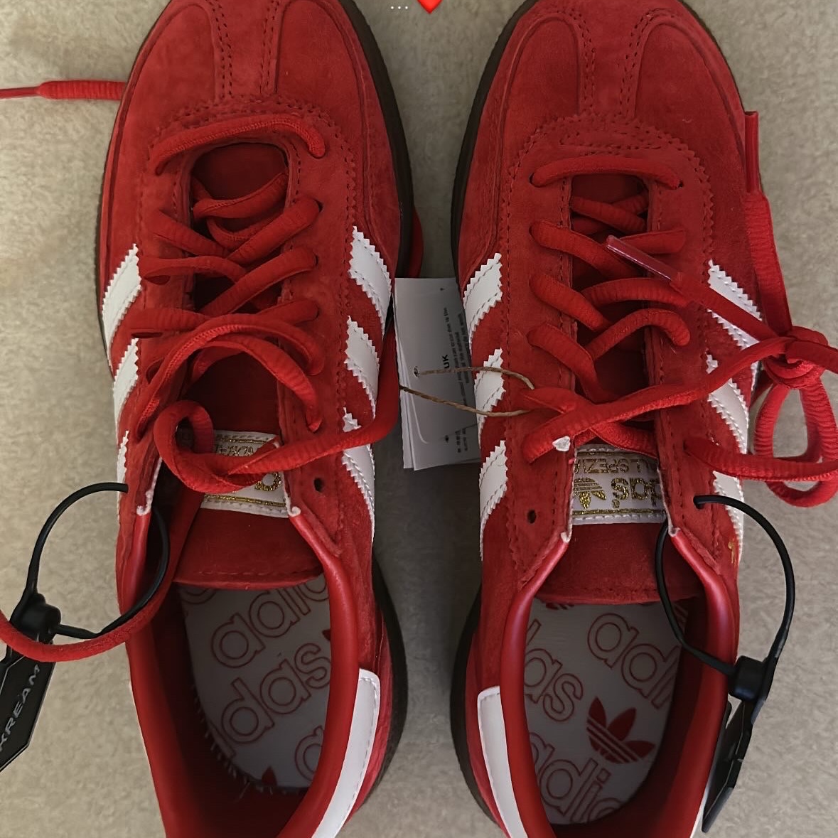 Adidas Spezial Handball Scarlet Cloud White 착용 스타일