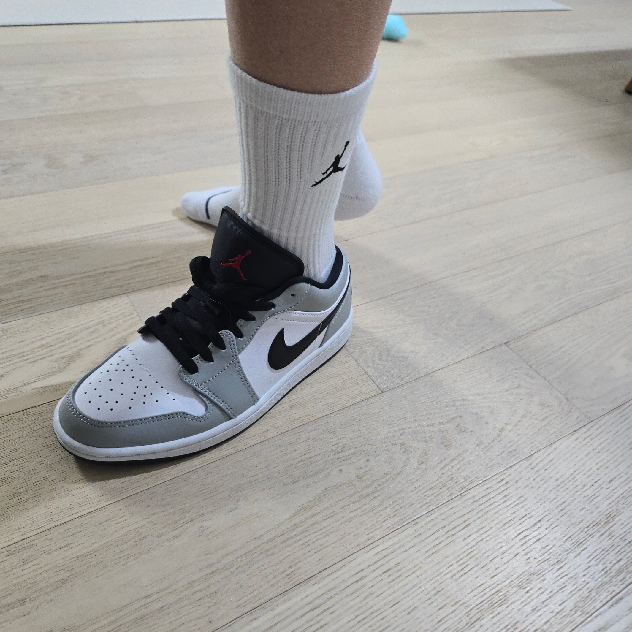 Jordan 1 Low Light Smoke Grey 착용 스타일