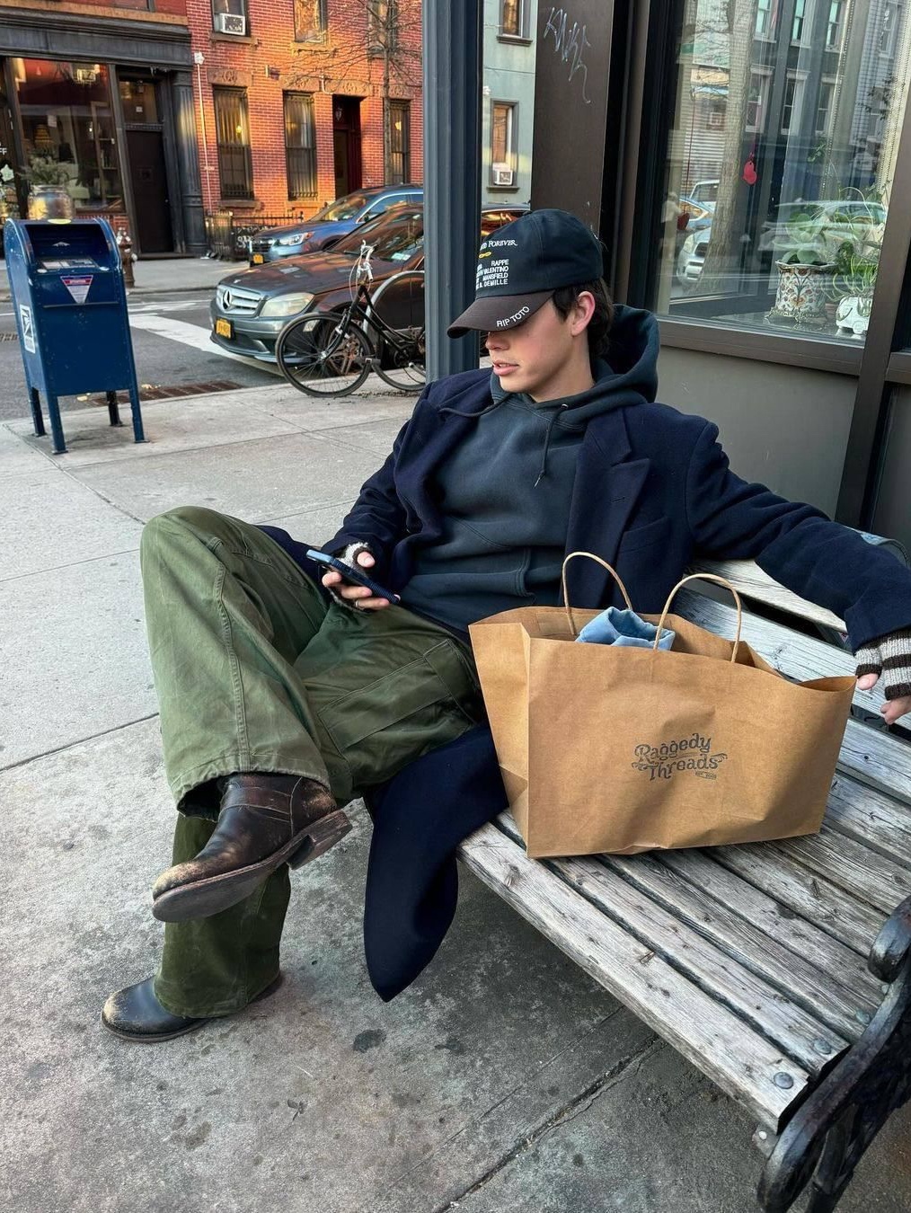 Nike ACG Smith Summit Cargo Pants Cargo Khaki - US/EU, Sansan Gear Cargo Pants Khaki - 23SS 착용 스타일 - 3