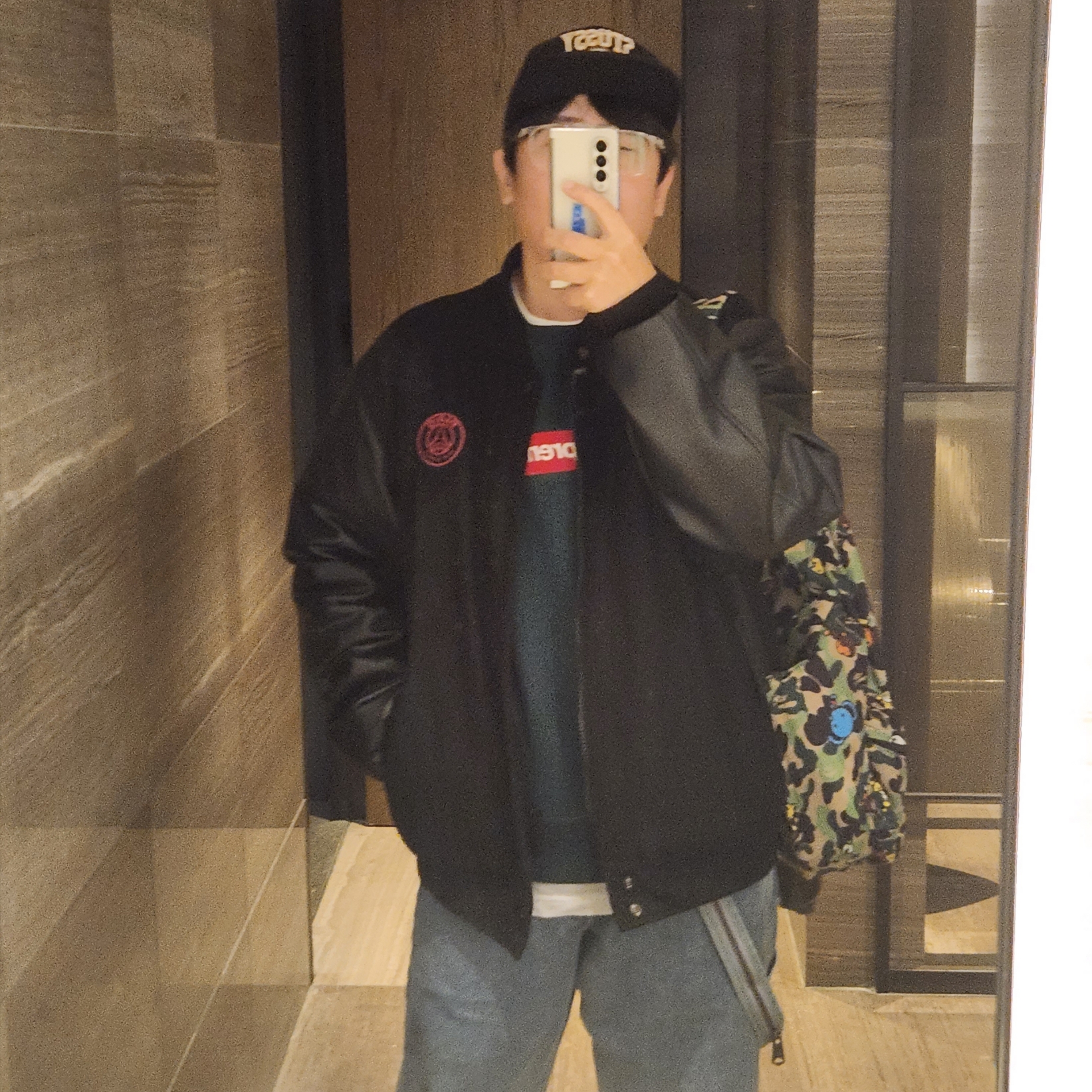 Stussy x Goldie Metalheadz 30 Snapback Black, Supreme Box Logo Crewneck Dark Pine - 22FW 착용 스타일