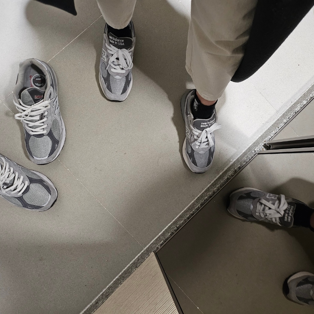 (W) New Balance 993 Made in USA Grey - B Standard 착용 스타일 - 1