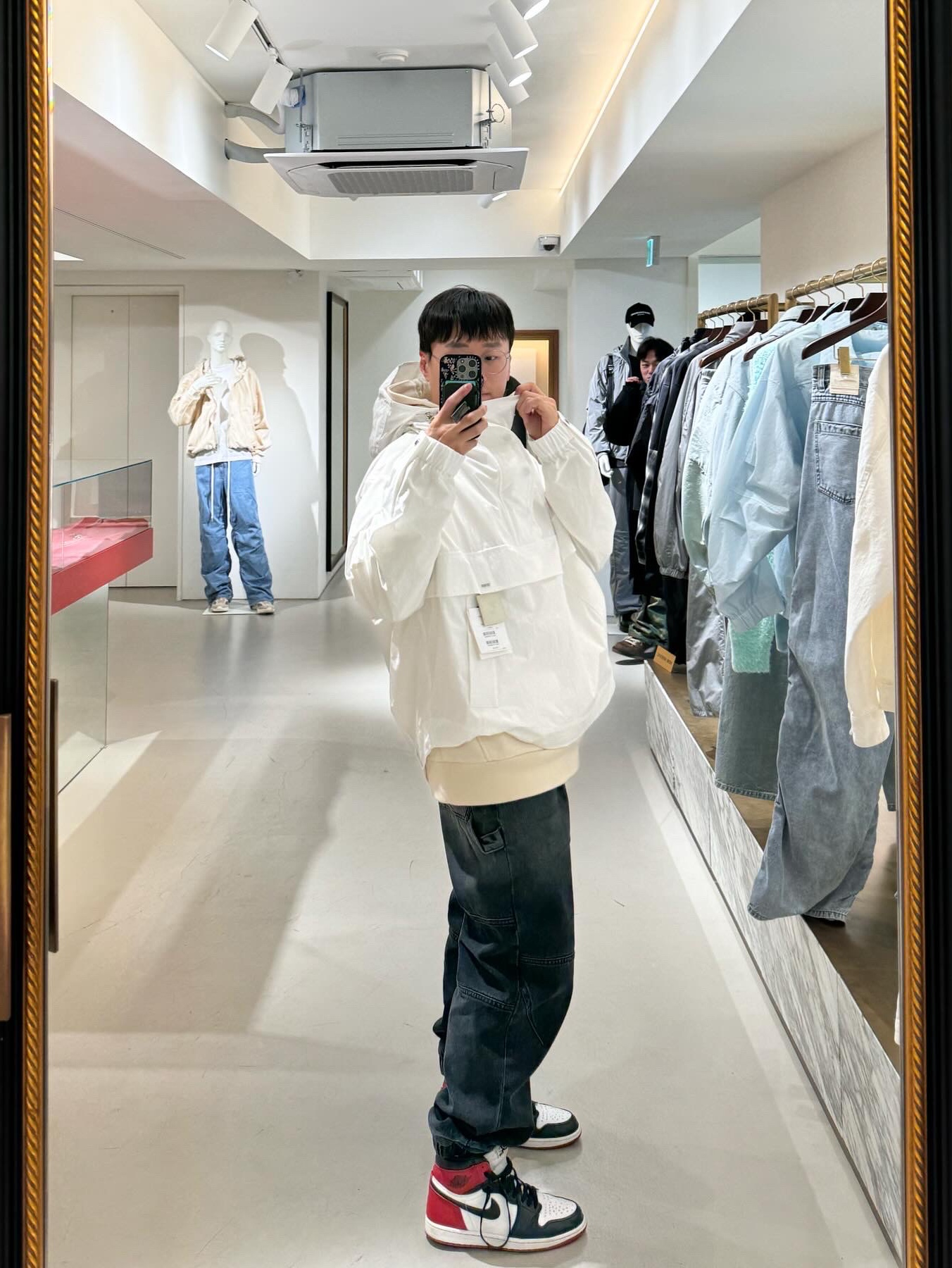 Wooyoungmi Flower Print Hoodie Ivory - 23SS, Jordan 1 Retro High OG Black Toe 2016 착용 스타일 - 5